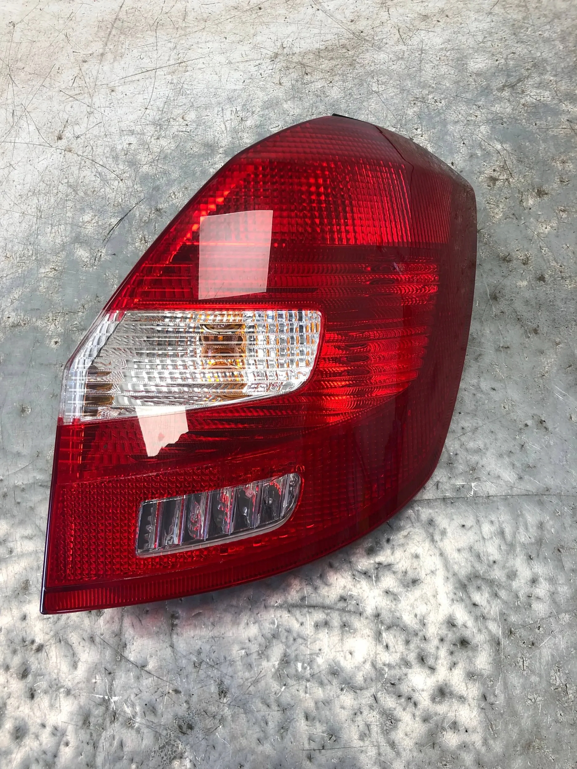 light right rear part SKODA FABIA II LIFT 5D 5J6945112