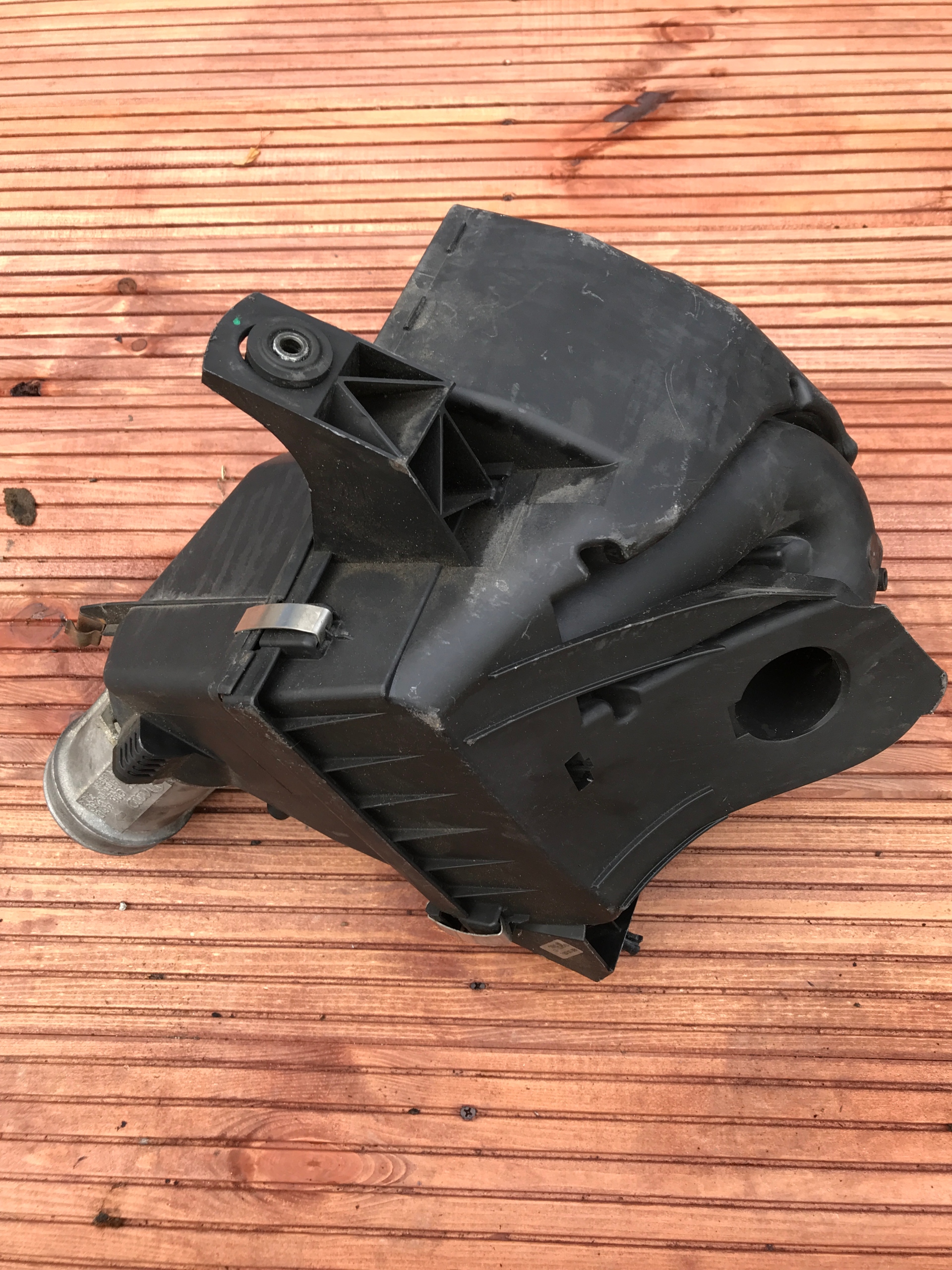 Gehäuse filter luft AUDI A6 C5 4B0133835L