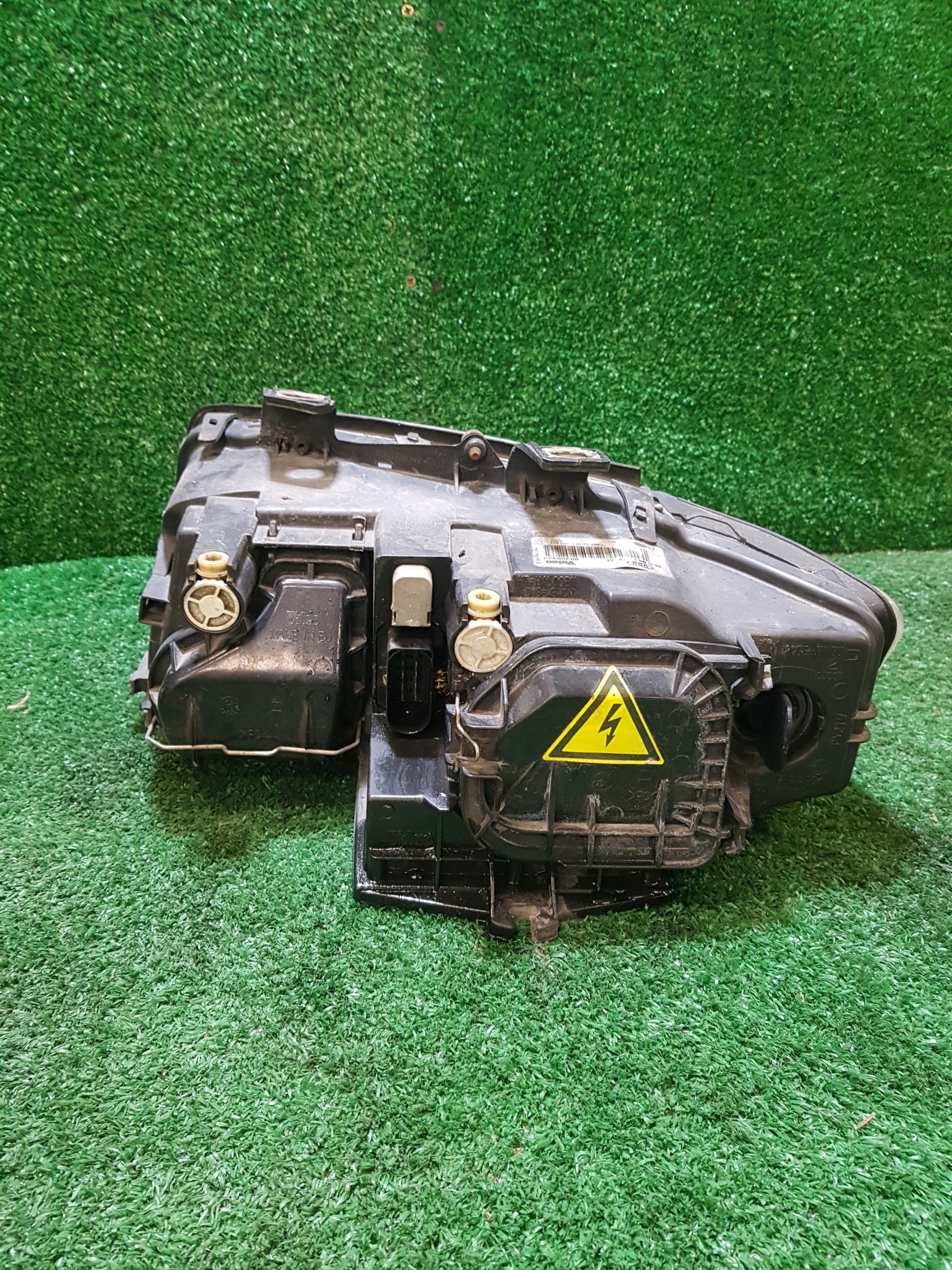 light right front AUDI A4 B6 8E0941004M