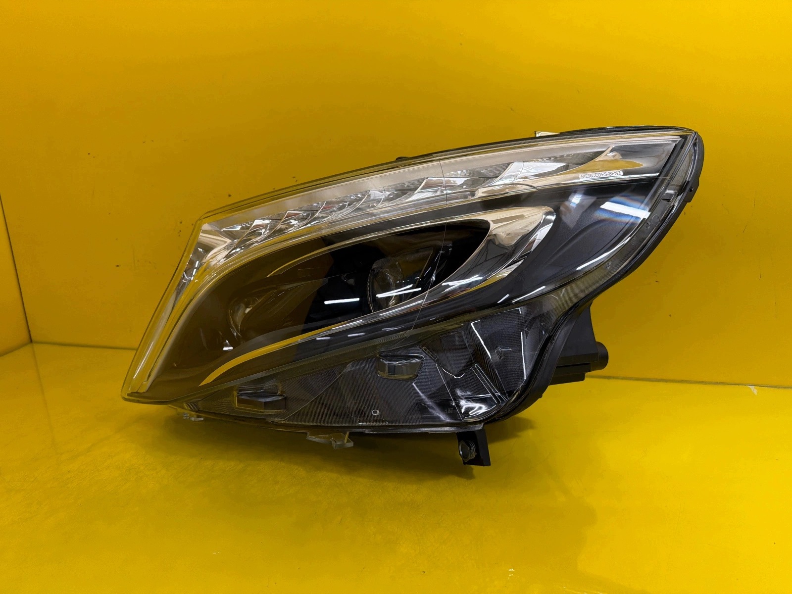 light left Mercedes V-Klasa W447 Full Led A4479065200