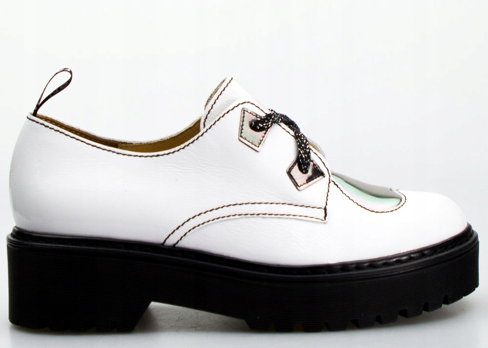 Dámské Lakované Kožené Polobotky Srdíčka 36