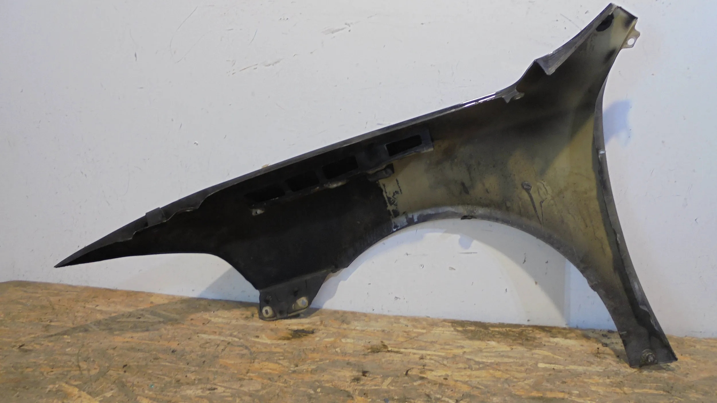 fender front right Skoda Octavia II 04-07