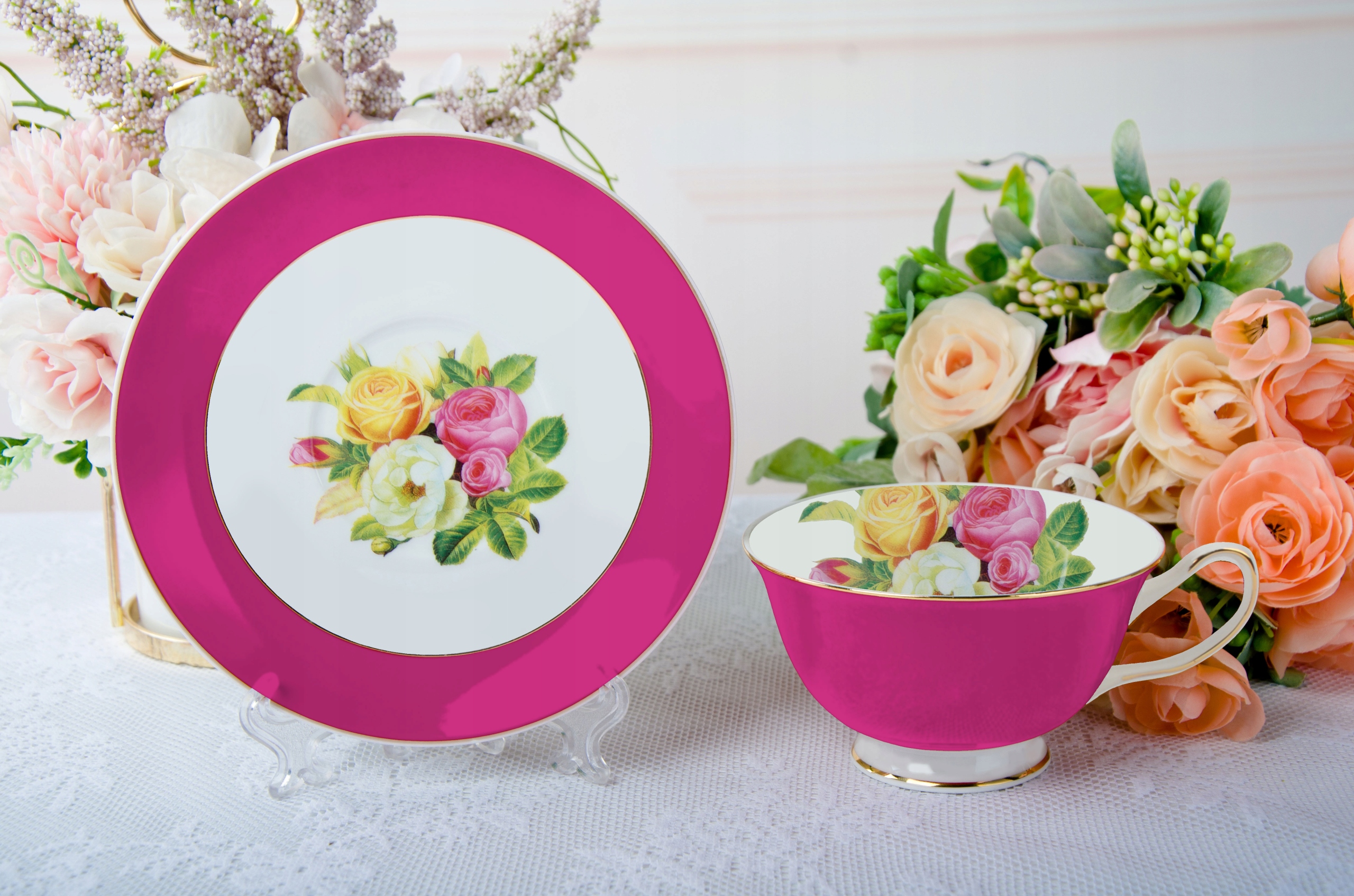 

Filiżanka porcelanowa różowa kwiaty spodek 200ml