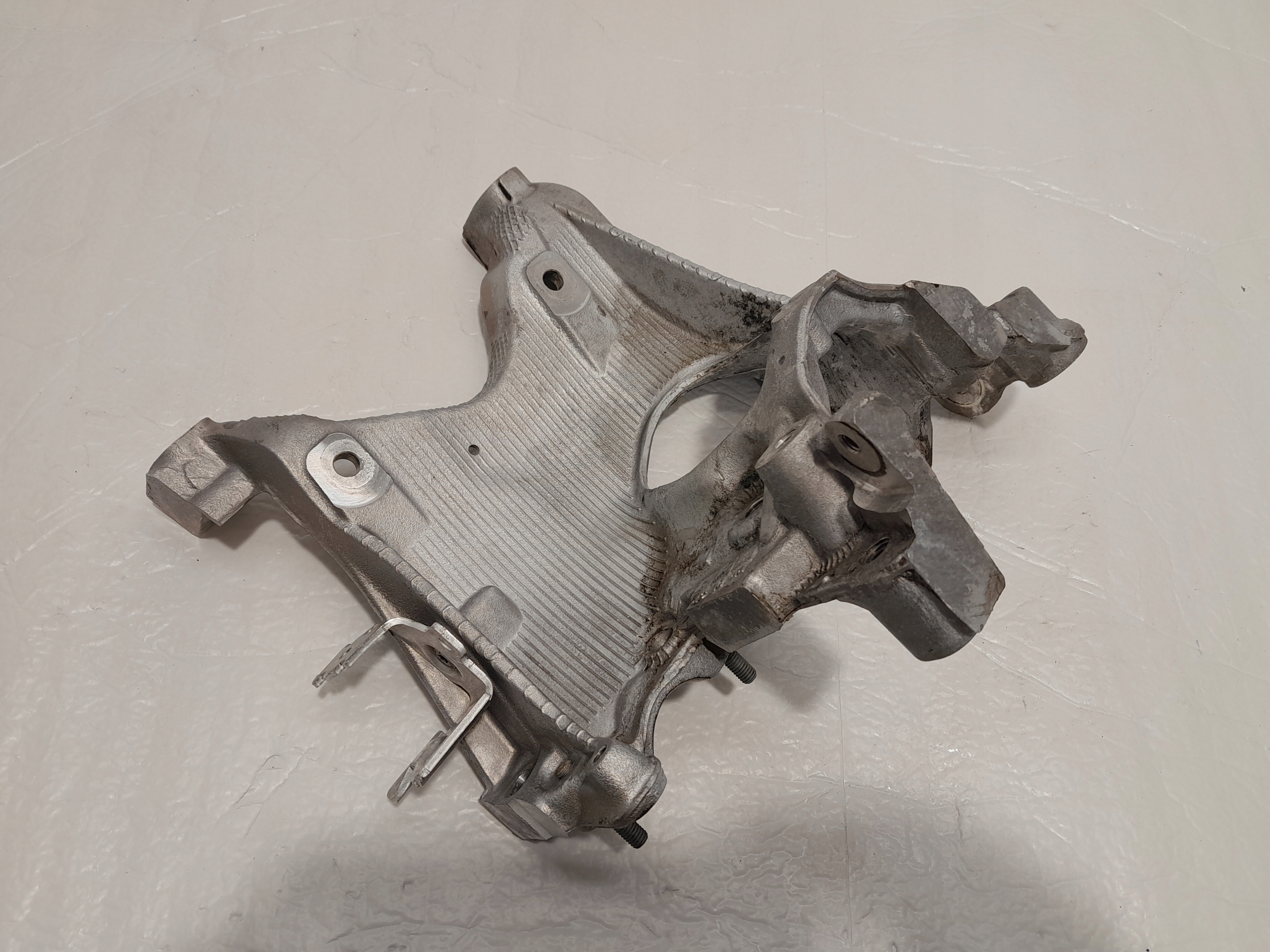 AUDI A4 B9 LIFT holder sususpension engine mount 8W0399296E