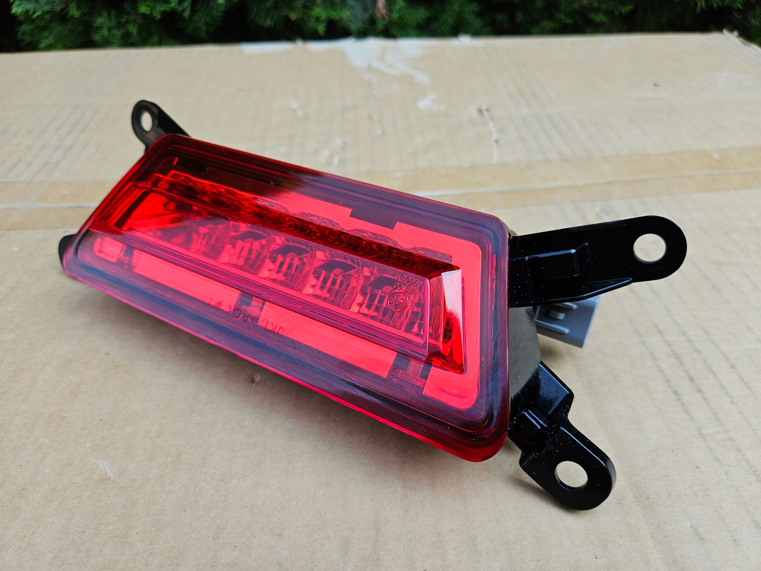 задний фонарь в бампер Hyundai Genesis GV70 и 1 2020-