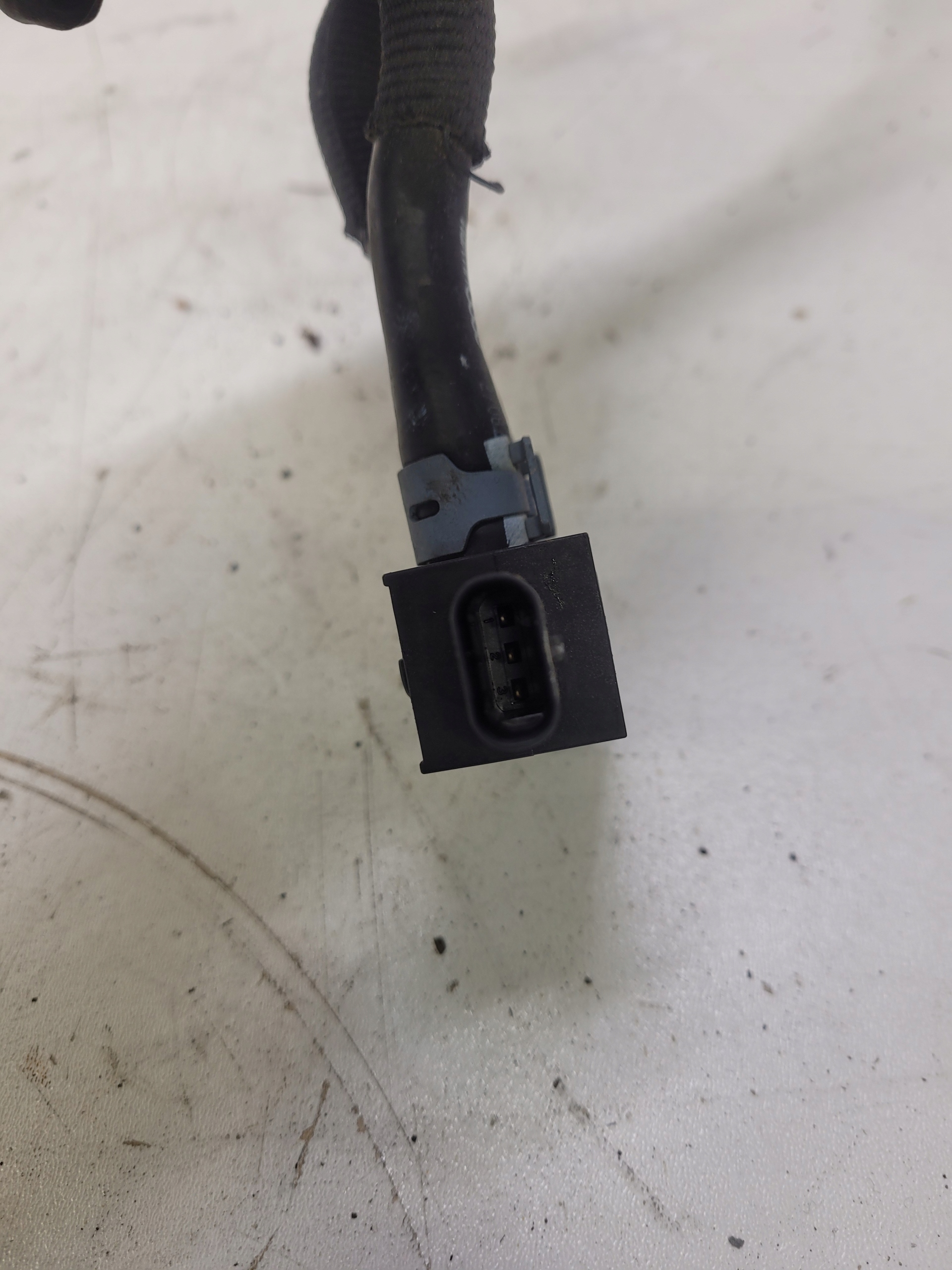 CZUJNIK CIŚNIENIA SPALIN DPF AUDI A6 A7 059906051F Producent części Audi OE