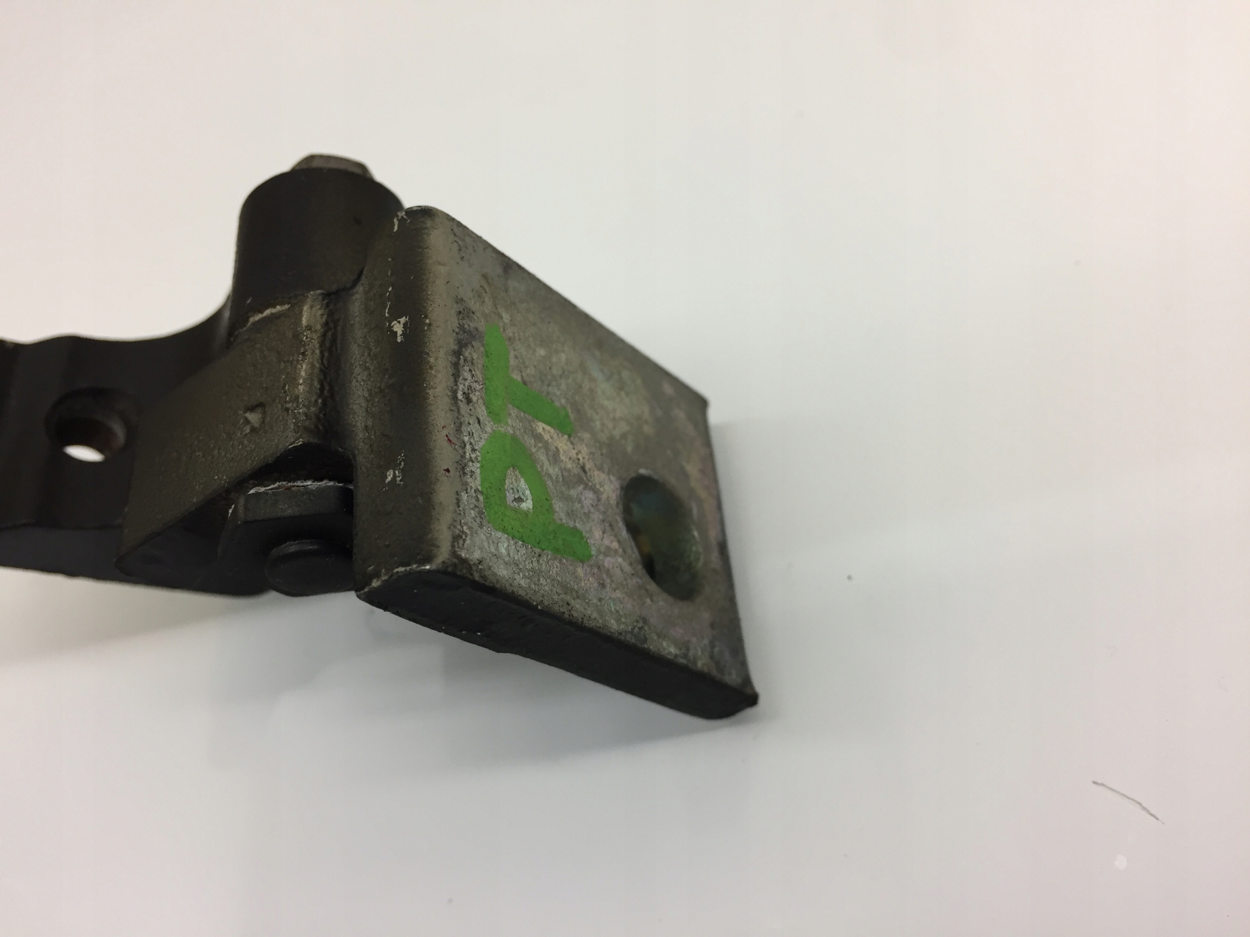 ALFA ROMEO 159 ZAWIASY DRZWI PRAWY TYŁ KOMPLET Numer katalogowy części 159 PRAWY TYŁ GÓRA + DÓŁ