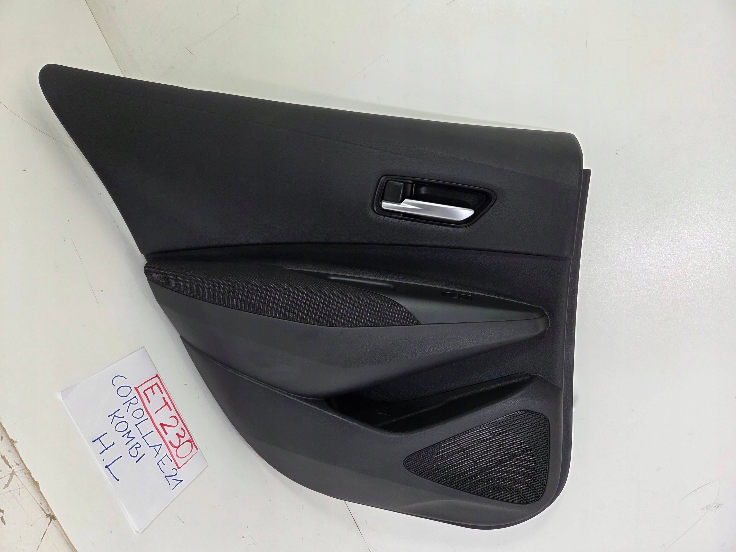 Toyota Corolla E210 E21 side rear left Kombi 6761402700 (ET230)