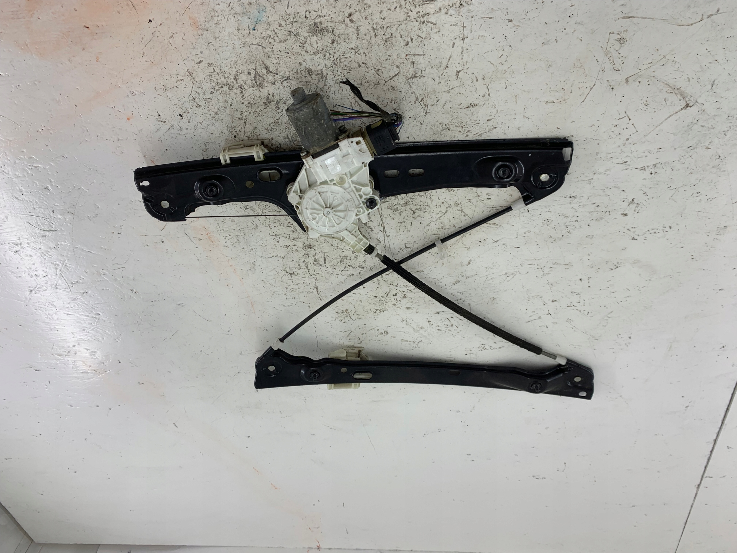 BMW E90 window regulator right front