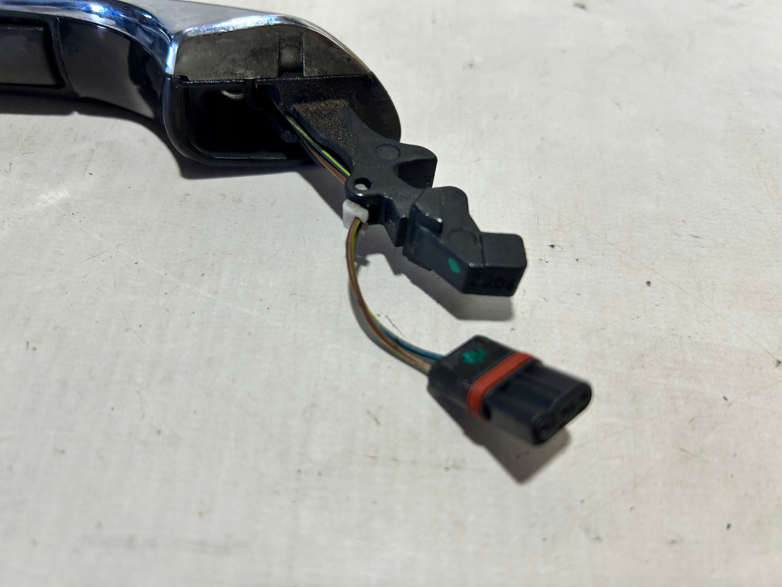 MERCEDES CLS W219 handle KEYLESS GO left rear part front rear front C197 197