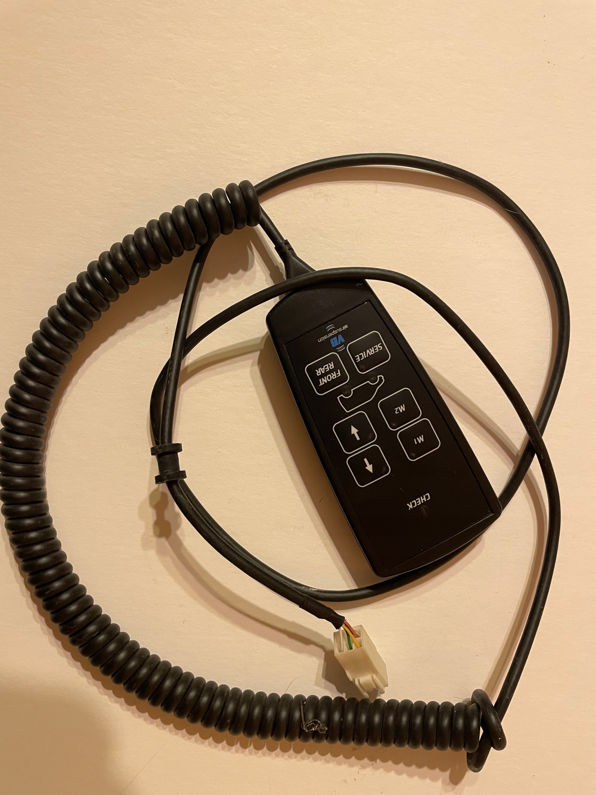 Pilot do zawieszenia pneumatycznego VB1052200022