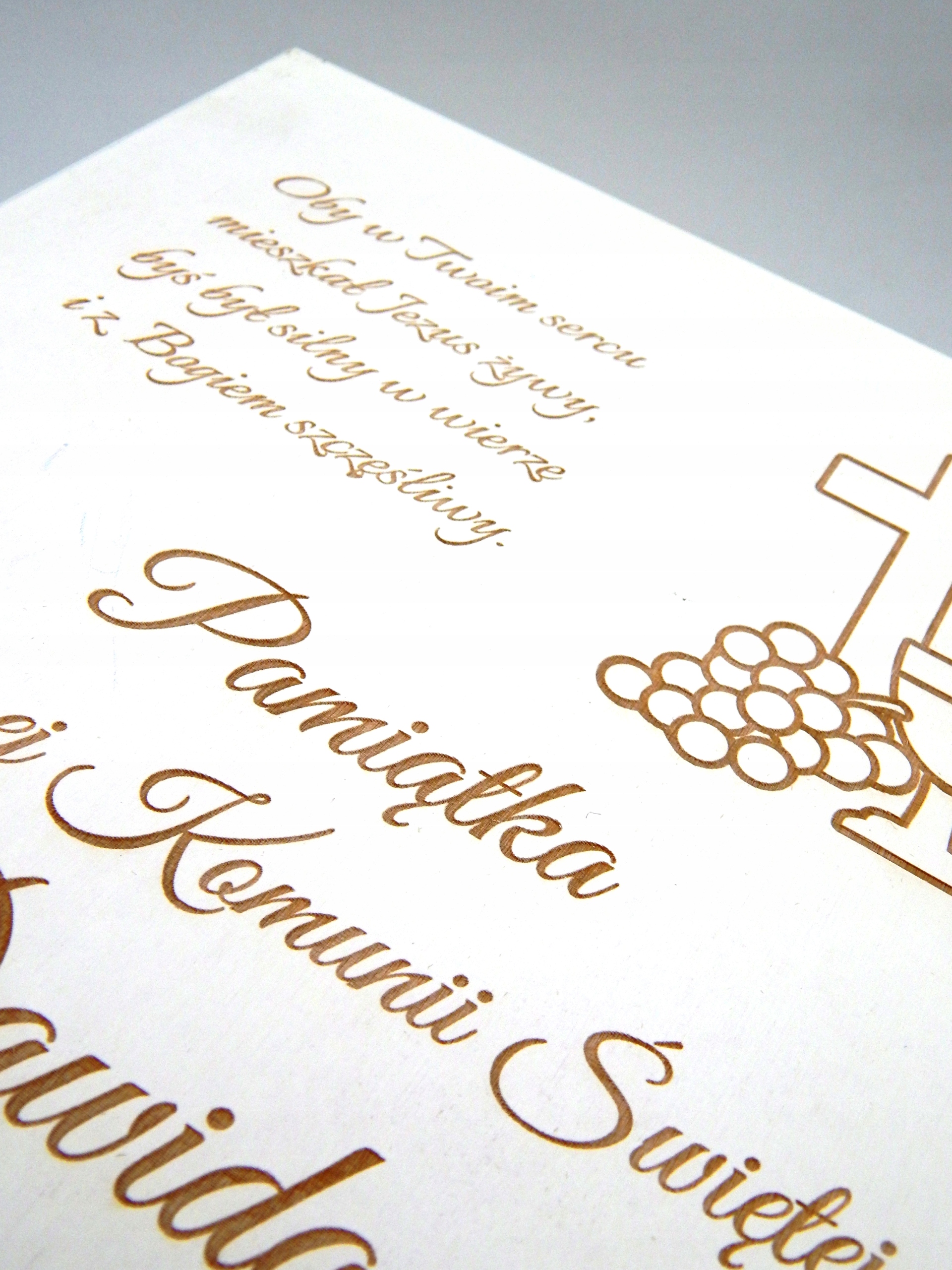 PAMIĄTKA PIERWSZEJ KOMUNII ŚWIĘTEJ W ETUI BIBLIA PISMO ŚWIĘTE CHRZEST ŚLUB Szerokość produktu 19 cm