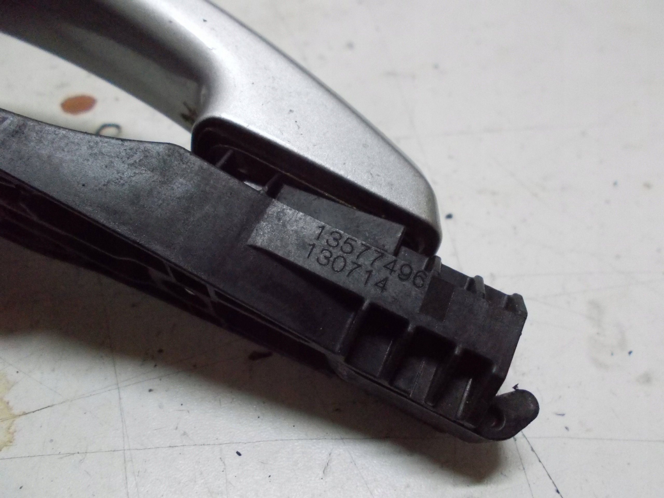 OPEL ASTRA J 1.7 CDTI 14R handle left rear part 13577496