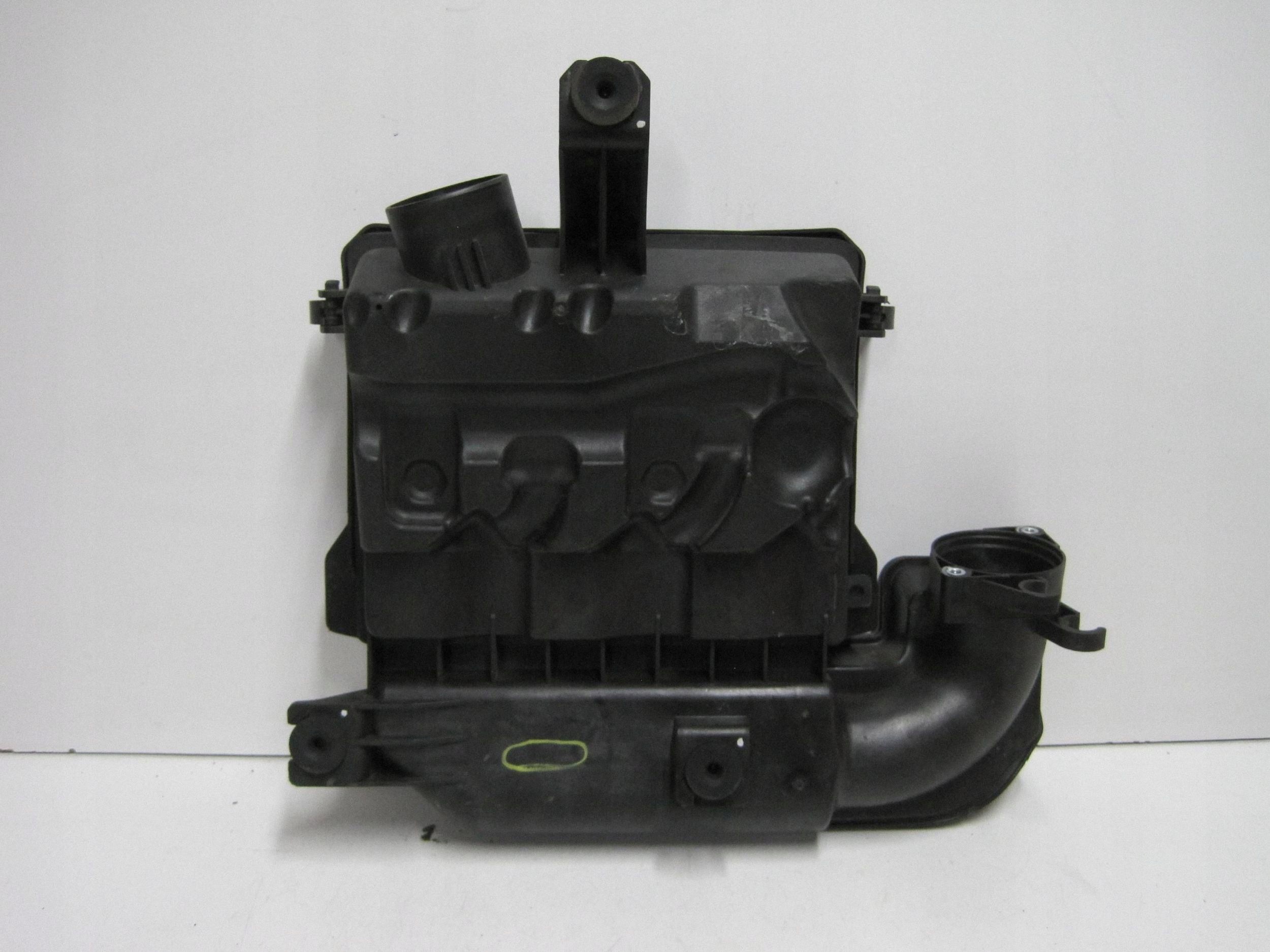 Gehäuse filter luft HYUNDAI I10 28110-K7100