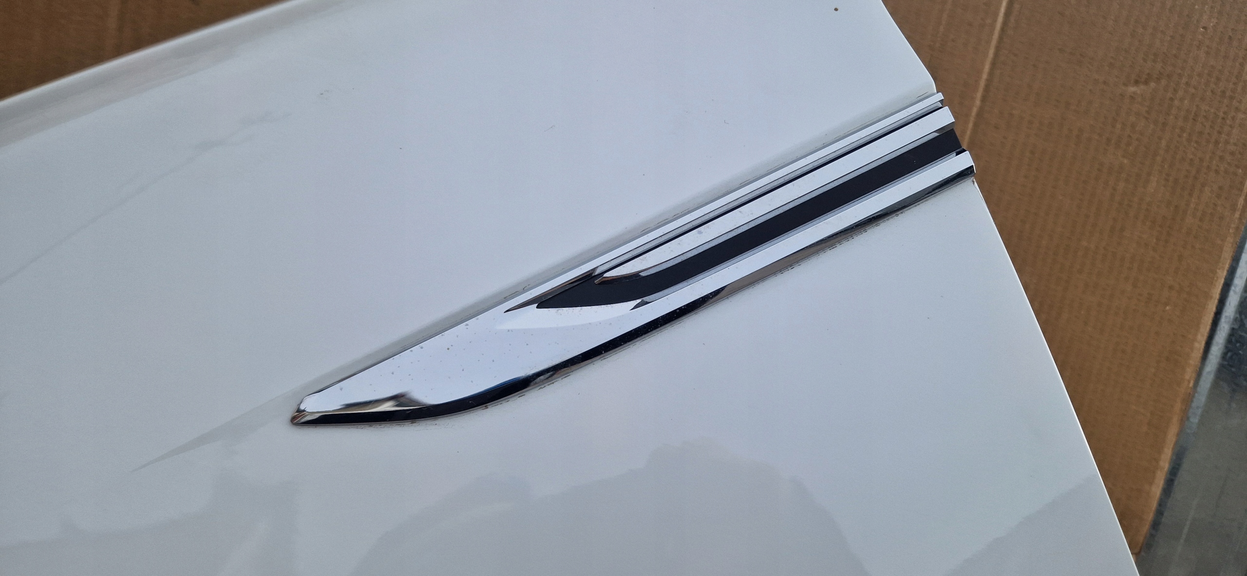 parafango TOUAREG 2018- W colore LOK1 L0K1 IDEAL Originale