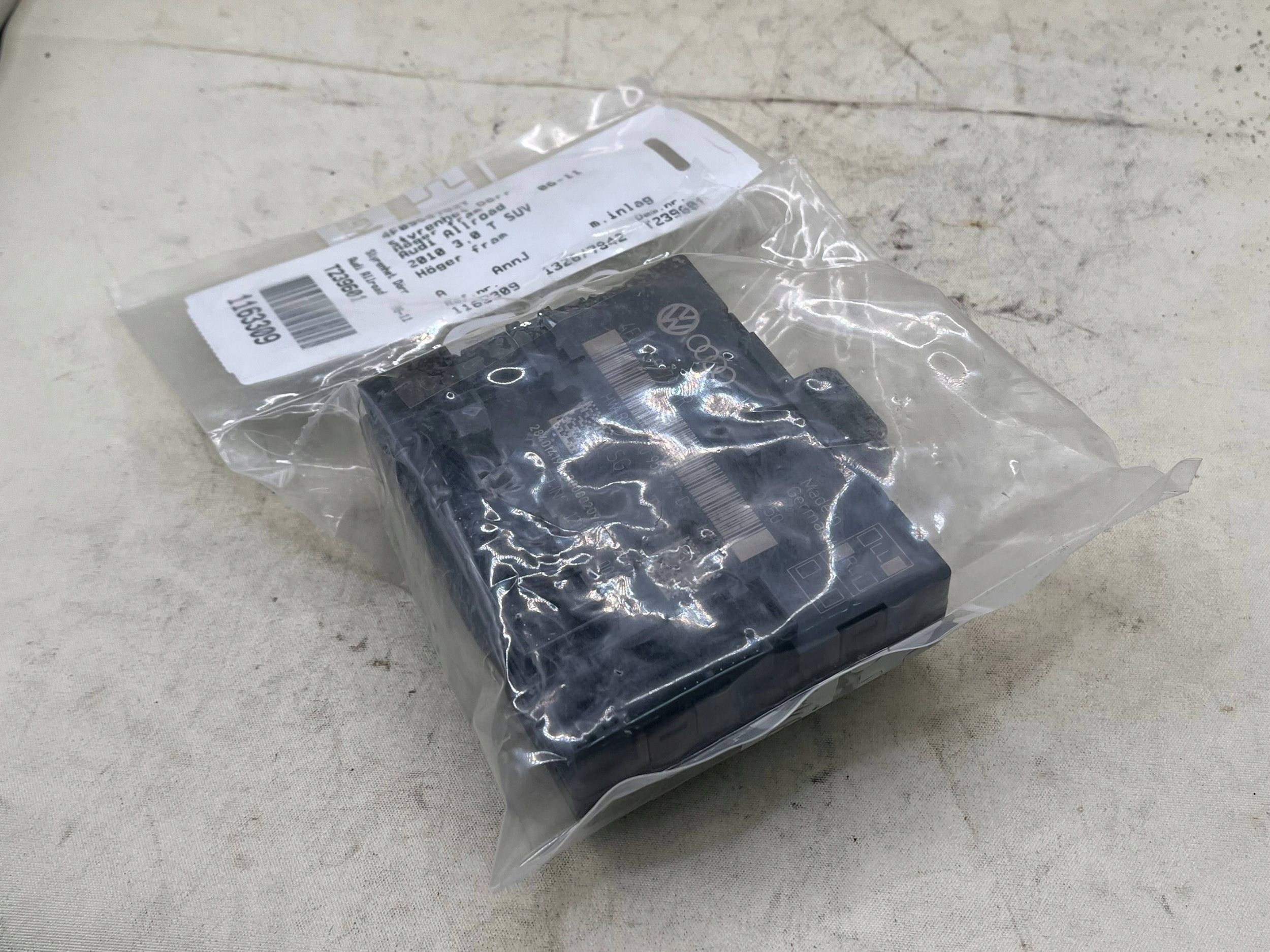 module control unit door right front AUDI A6 C6 4F0959792R !J