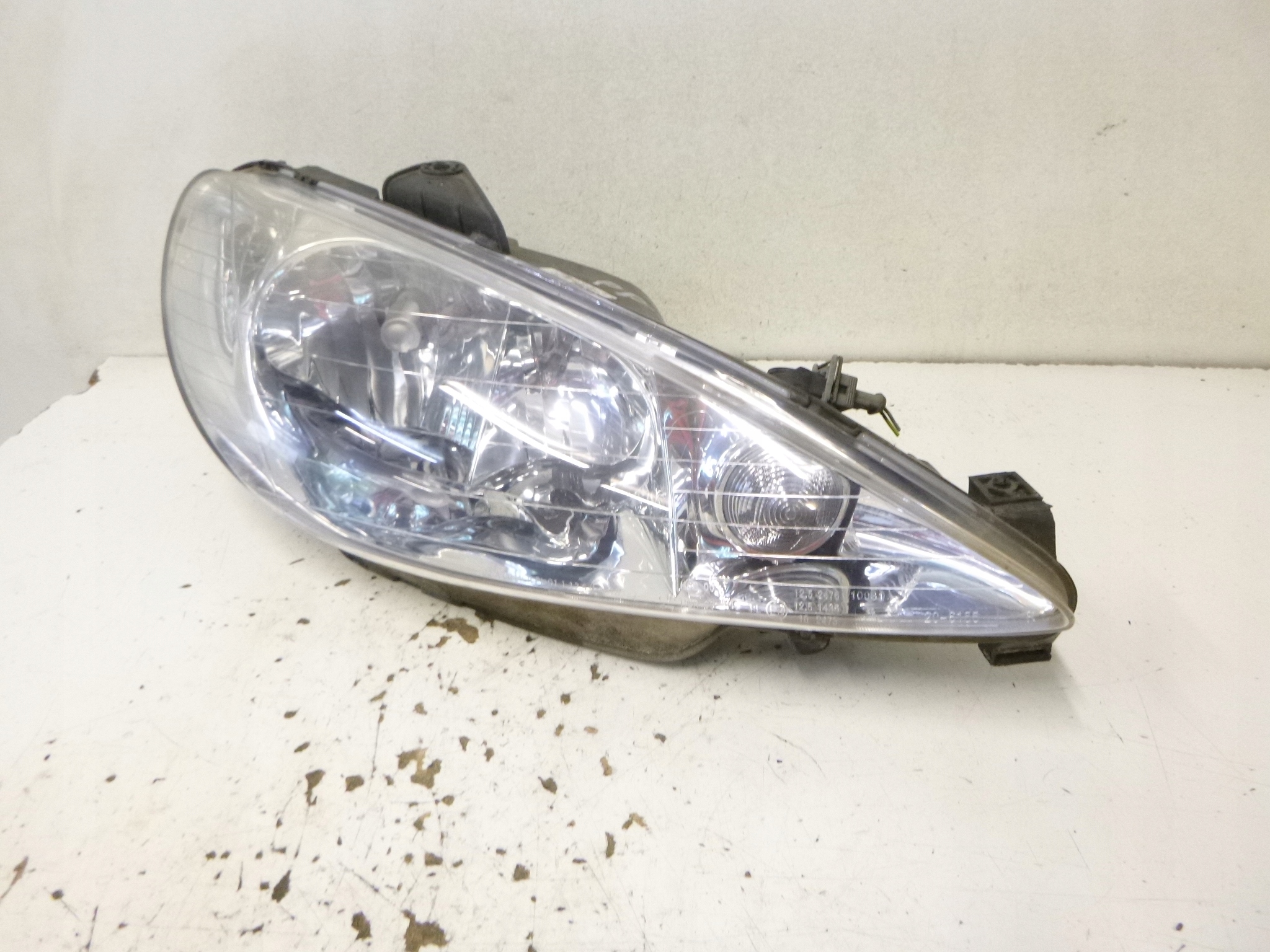 light front right Peugeot 206 SW 2002r. H1H7