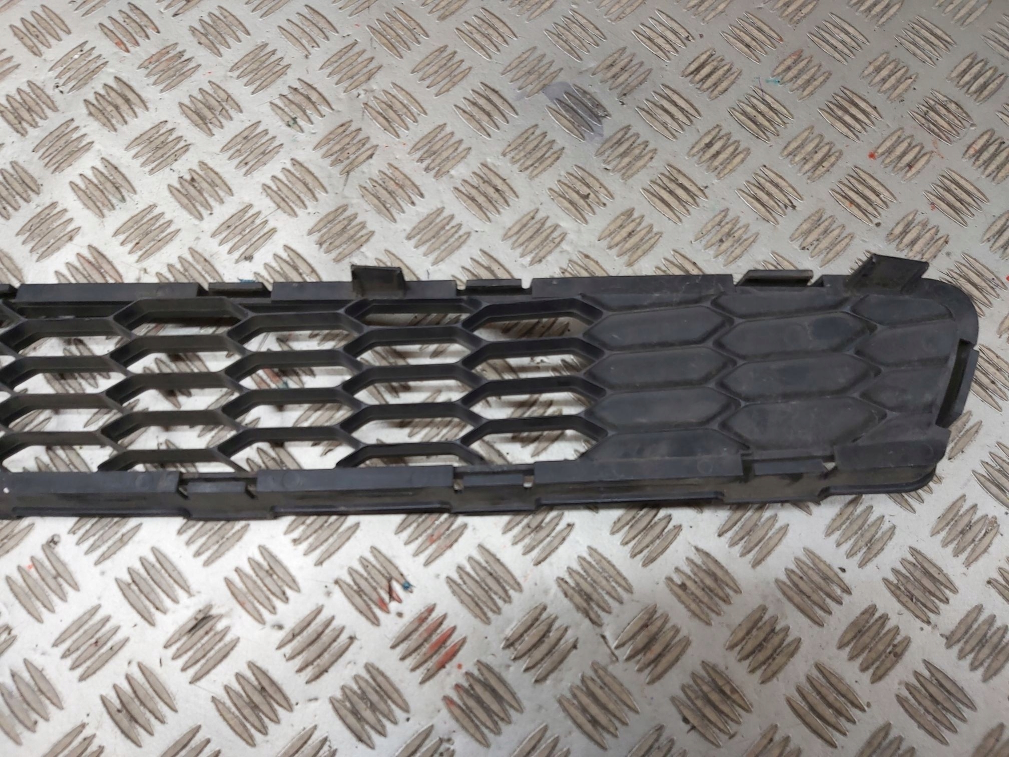 GRILLE PARE CHOC NISSAN LEAF 2010R->