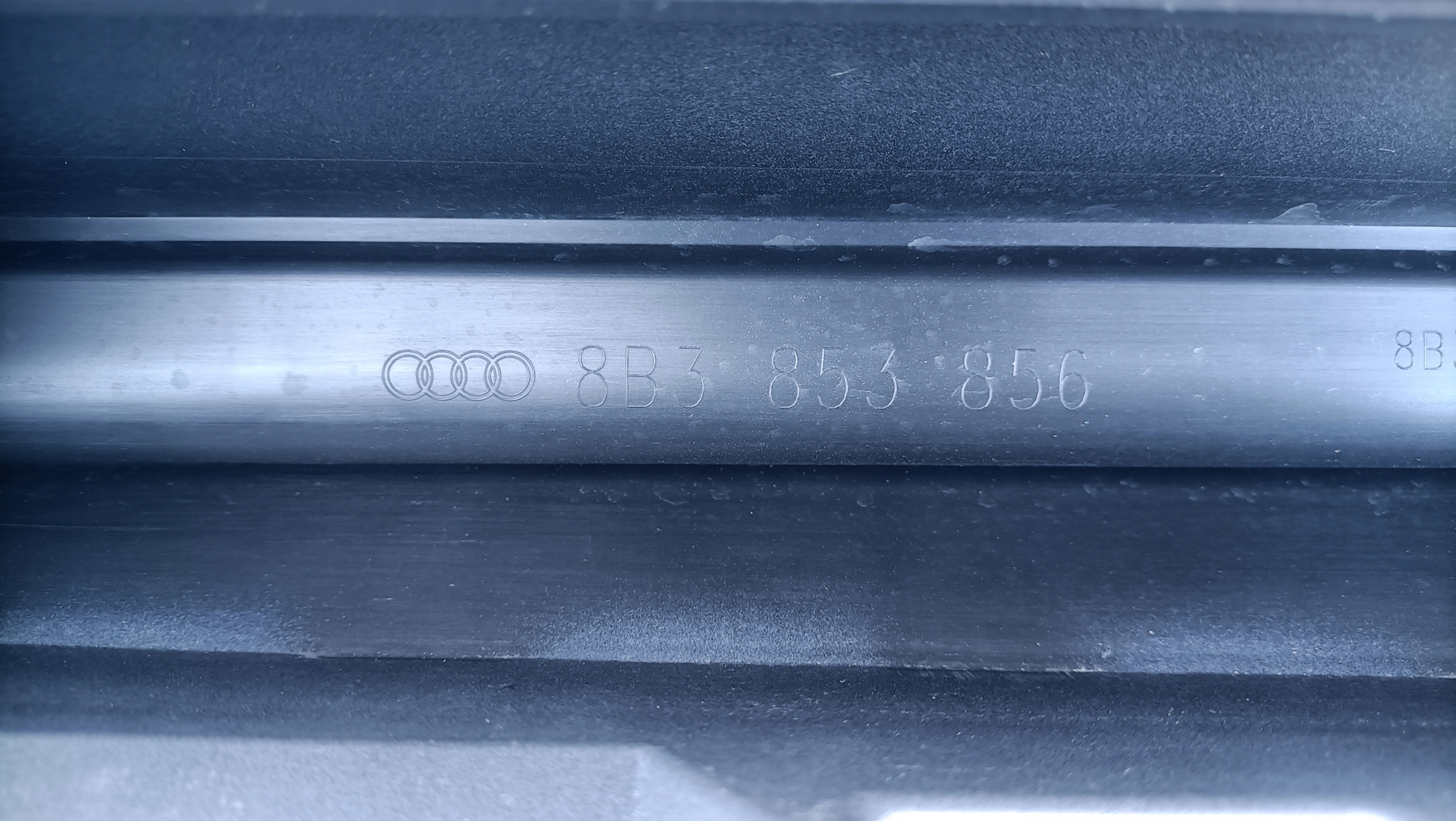AUDI 8B 8B3 right moulding threshold threshold cap 8B3853856 DK2007