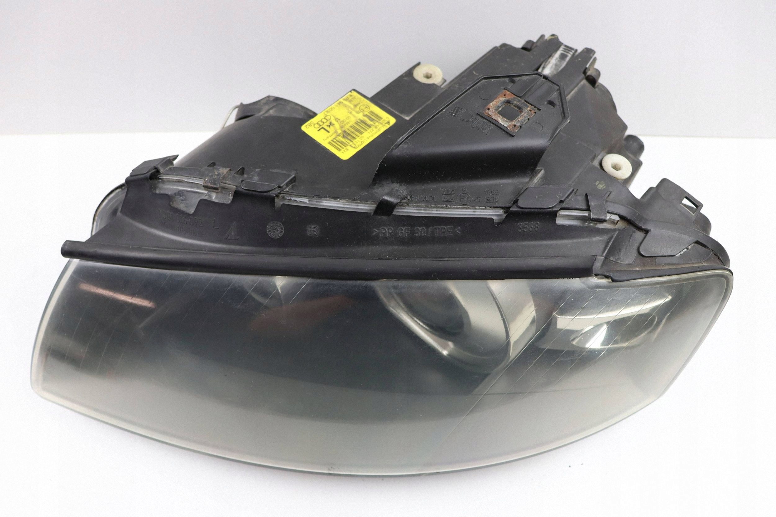 AUDI A3 8P light front left front XENON 8P0941003D 0301206271 EUROPA