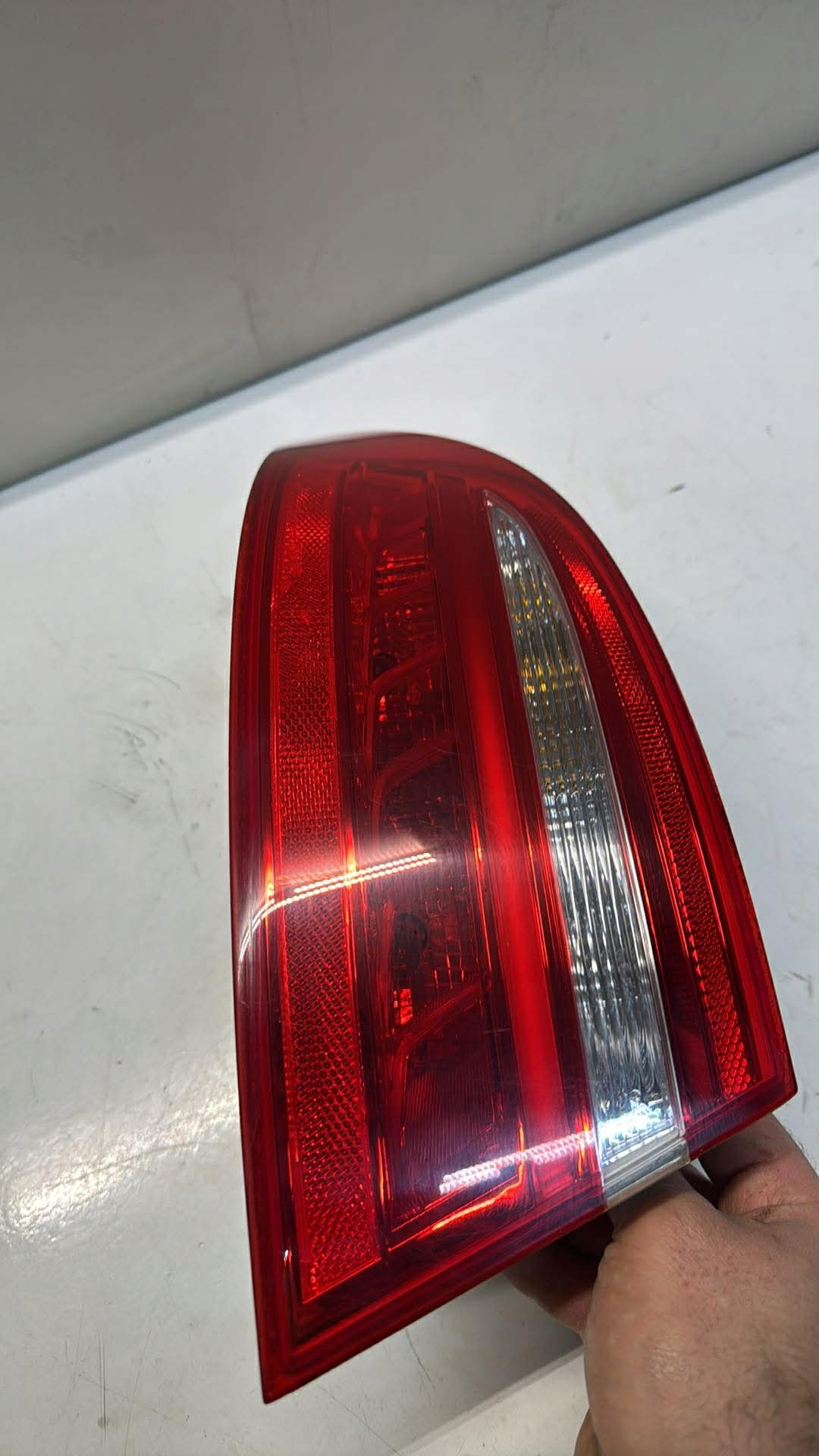 JAGUAR XE X760 14-20R light left rear left rear part 19733701