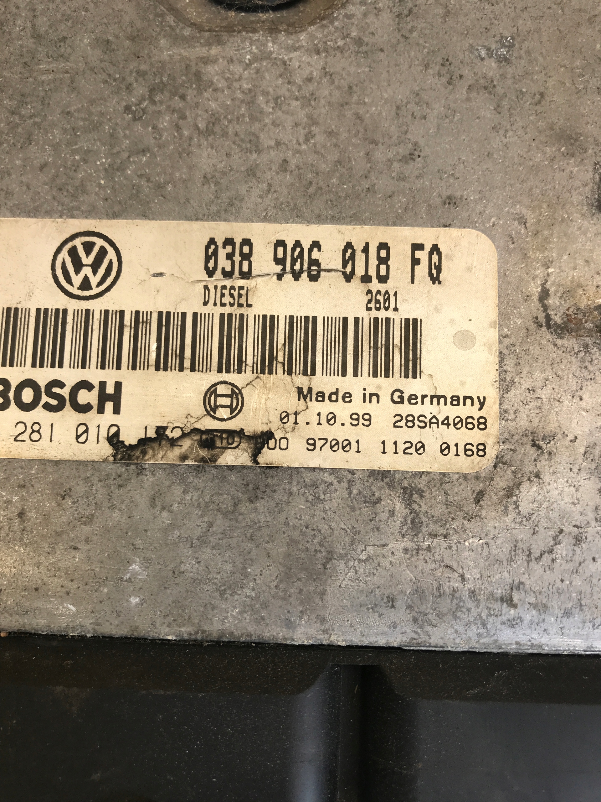 computer control unit of the engine VW SKODA 038906018FQ