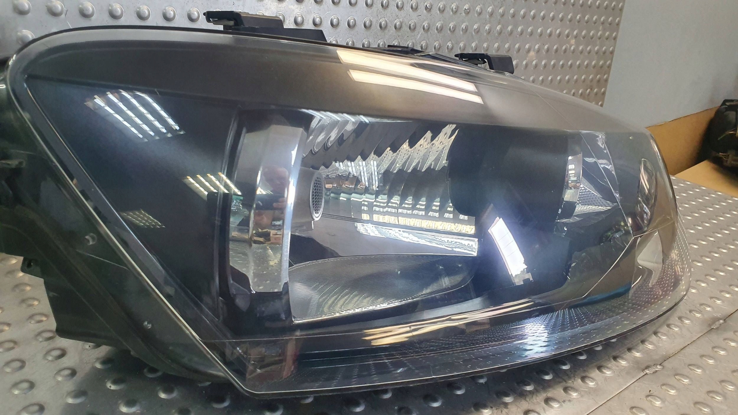 light front right VW POLO 6R 6R1941016E 08