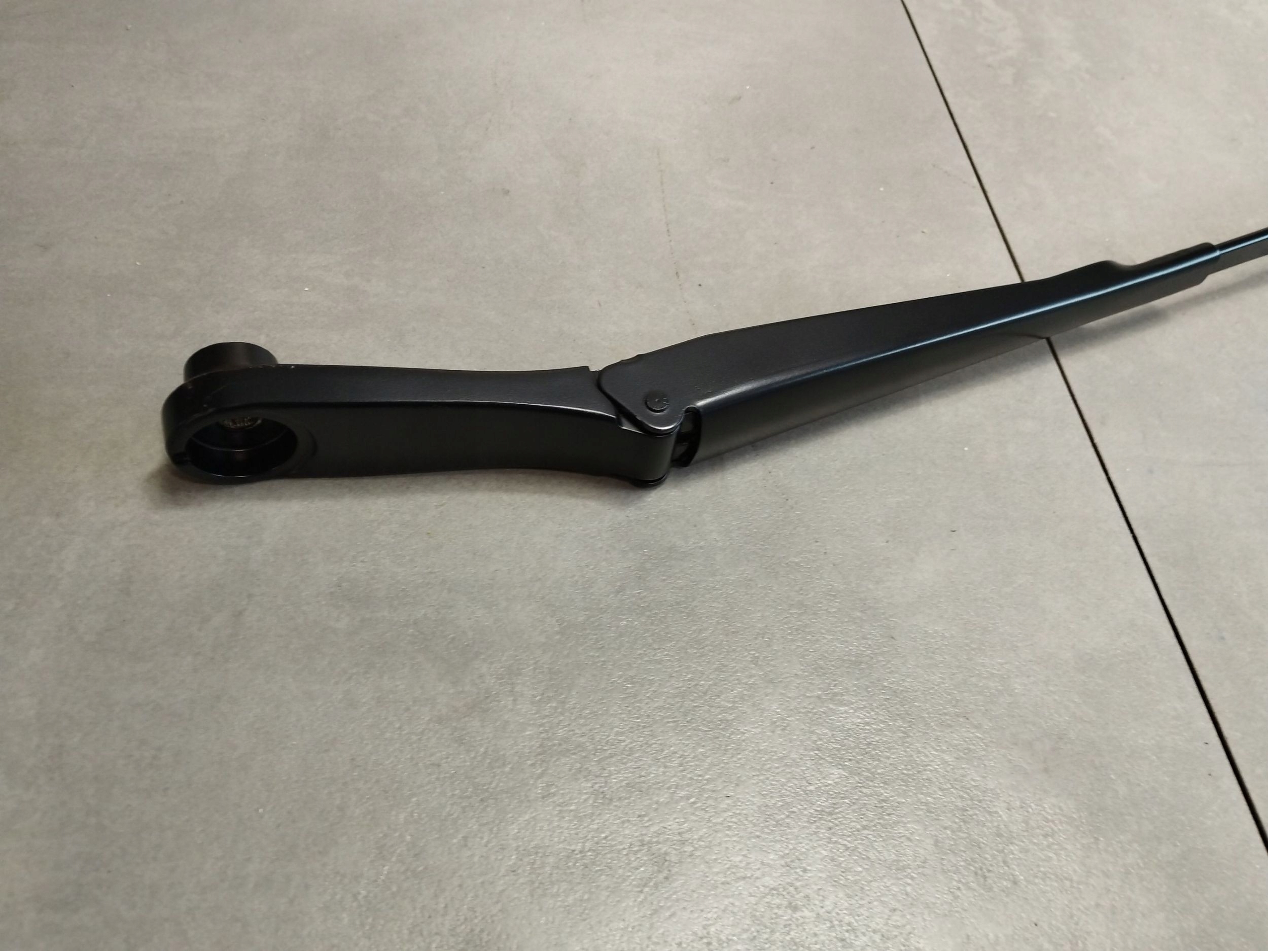 Audi A5 B10 wiper arm right 4K1955408