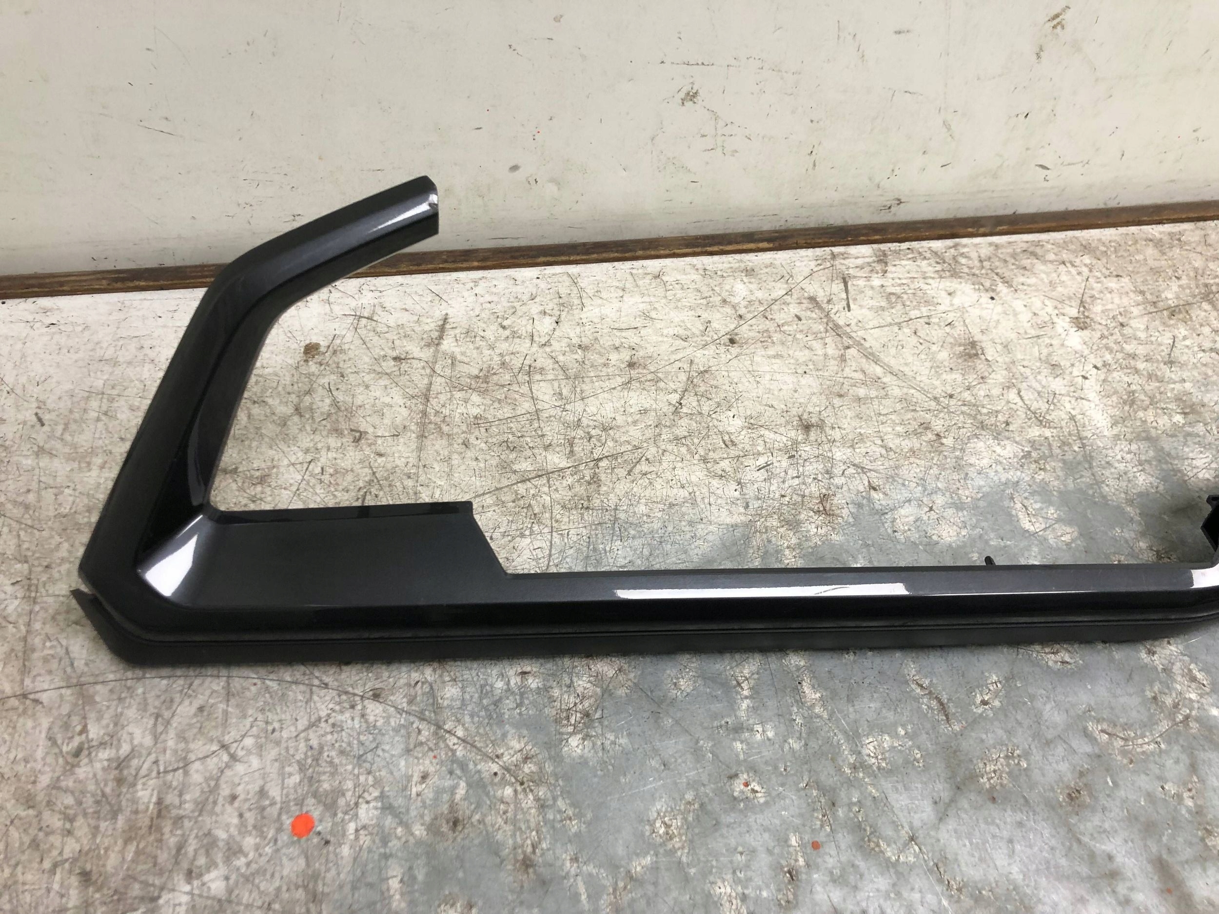 Moulage DEKOR Console AUDI Q4 E-TRON 89B853190
