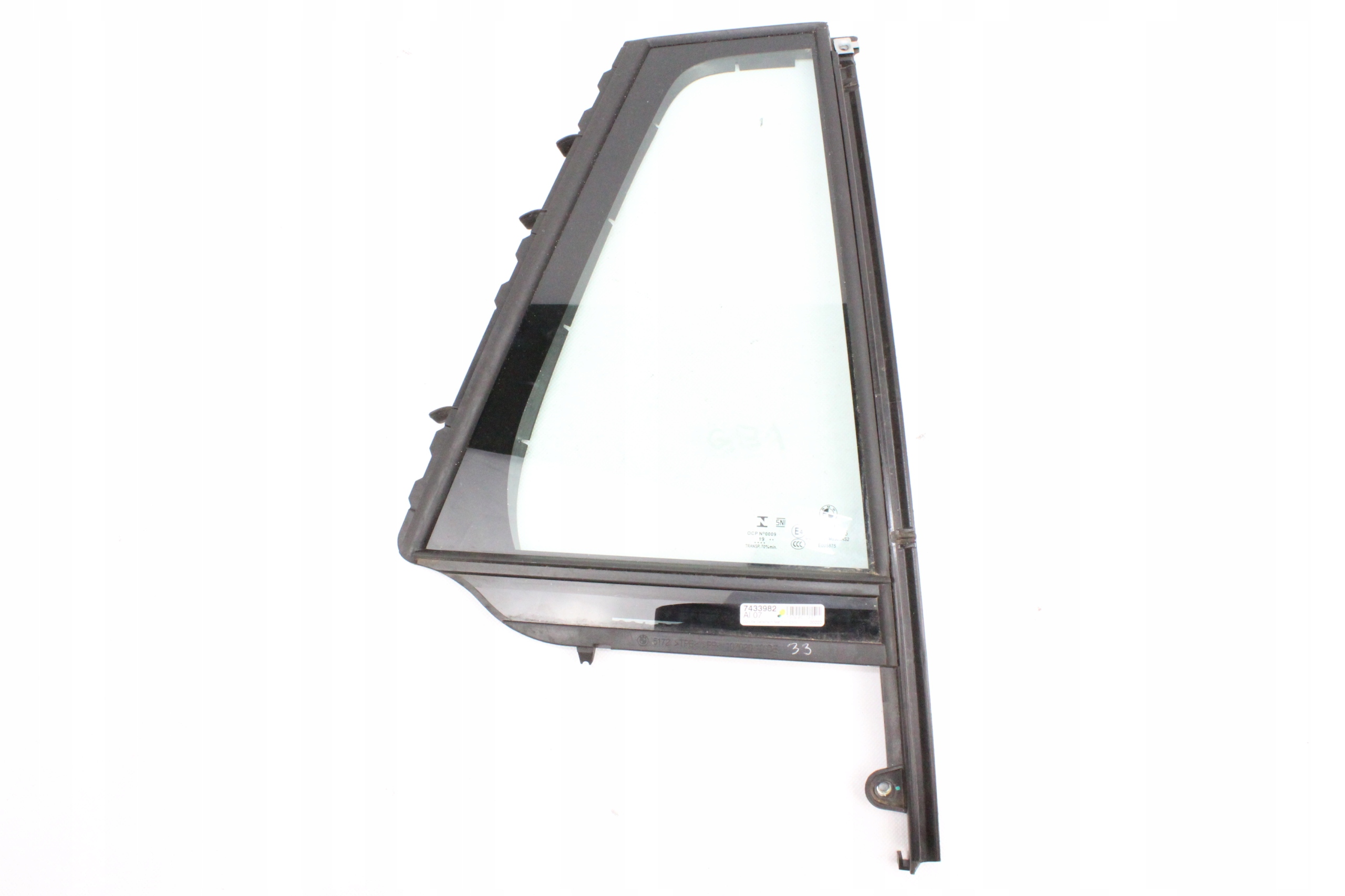 7433982 - Скло бічних дверей П ЗД BMW G21 трикутне 19R