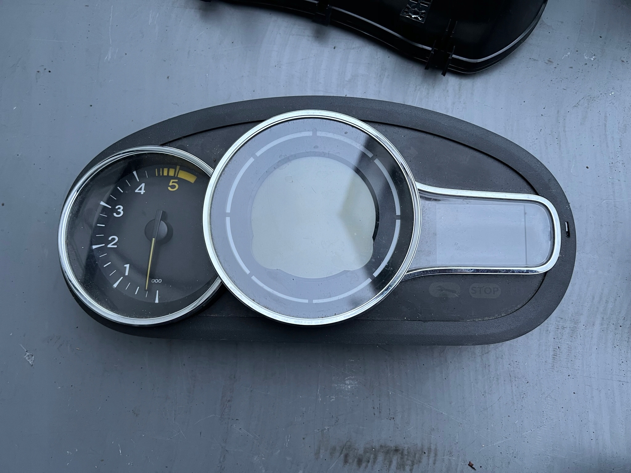 RENAULT MEGANE III LICZNIK