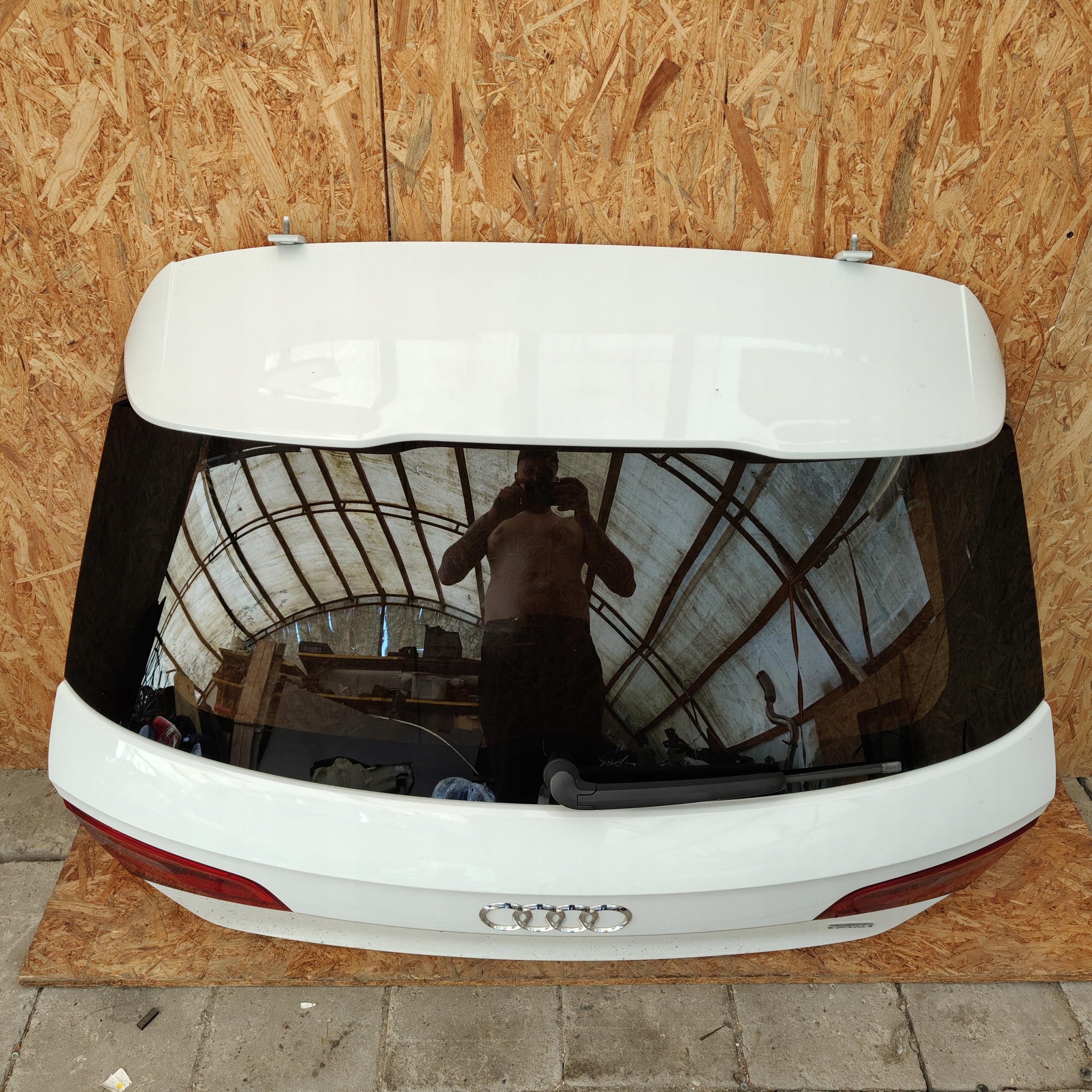 trunk door boot rear part AUDI A3 8V SPORTBACK BIALA PERLA