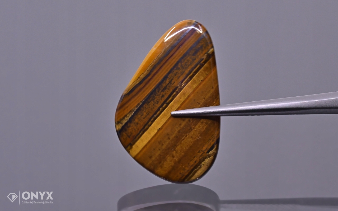 Tygří oko nízký kabošon nepravidelný 24x15,5 mm