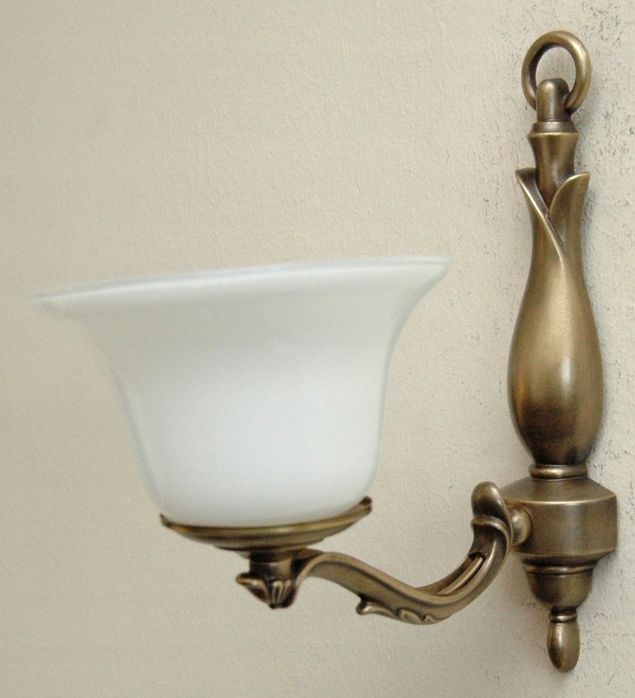 Mosadzné nástenné svietidlo, nástenná lampa z mosadze