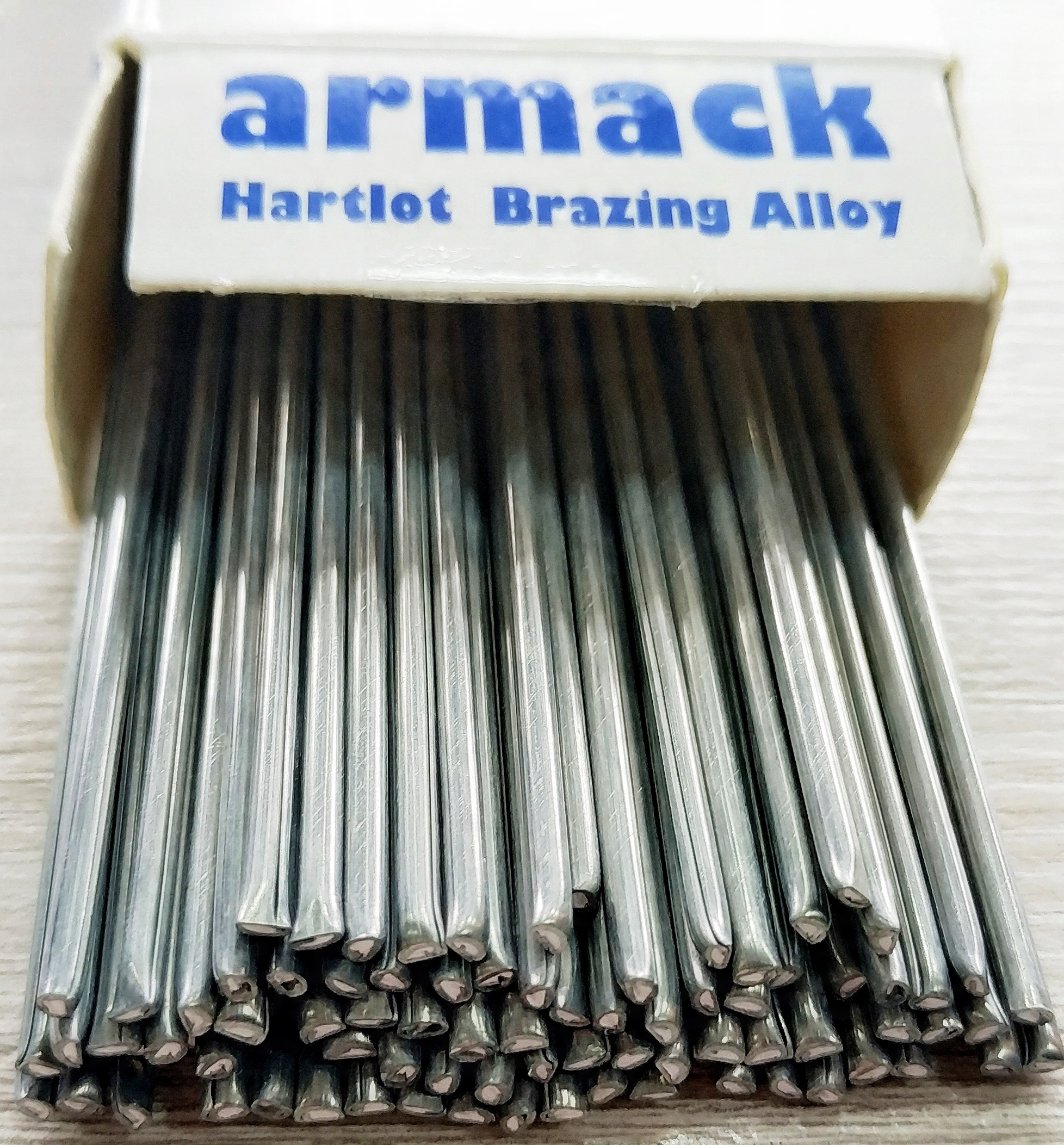 

Lut twardy do aluminium z topnikiem ZnAl2 2,0