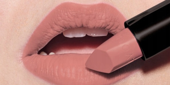 MATOWA SZMINKA Avon True matowy kolor BLUSH