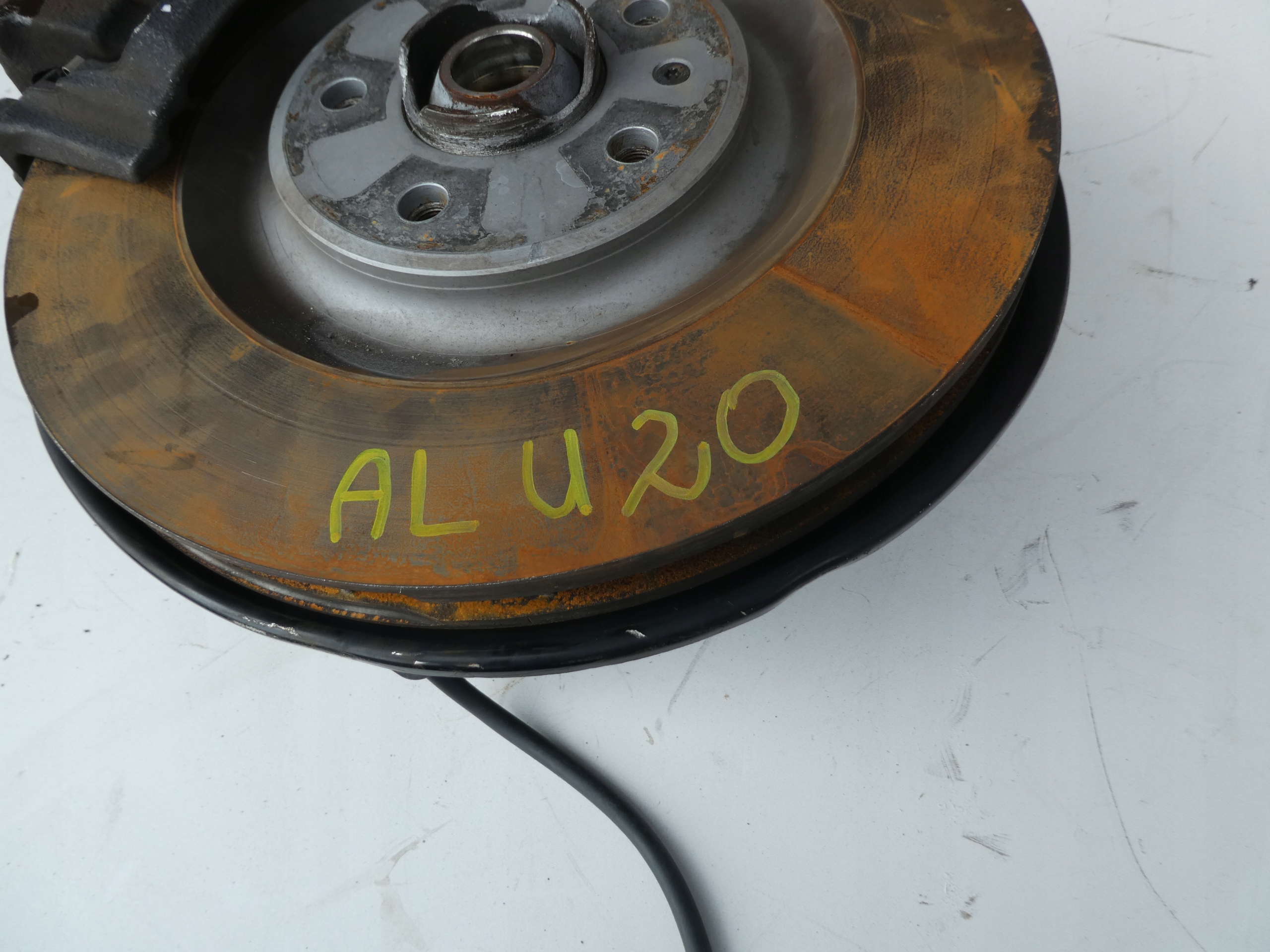 MOZZO FUSELLO DESTRA POSTERIORE PERNO MOZZO AUDI Q7 4M0505432AF