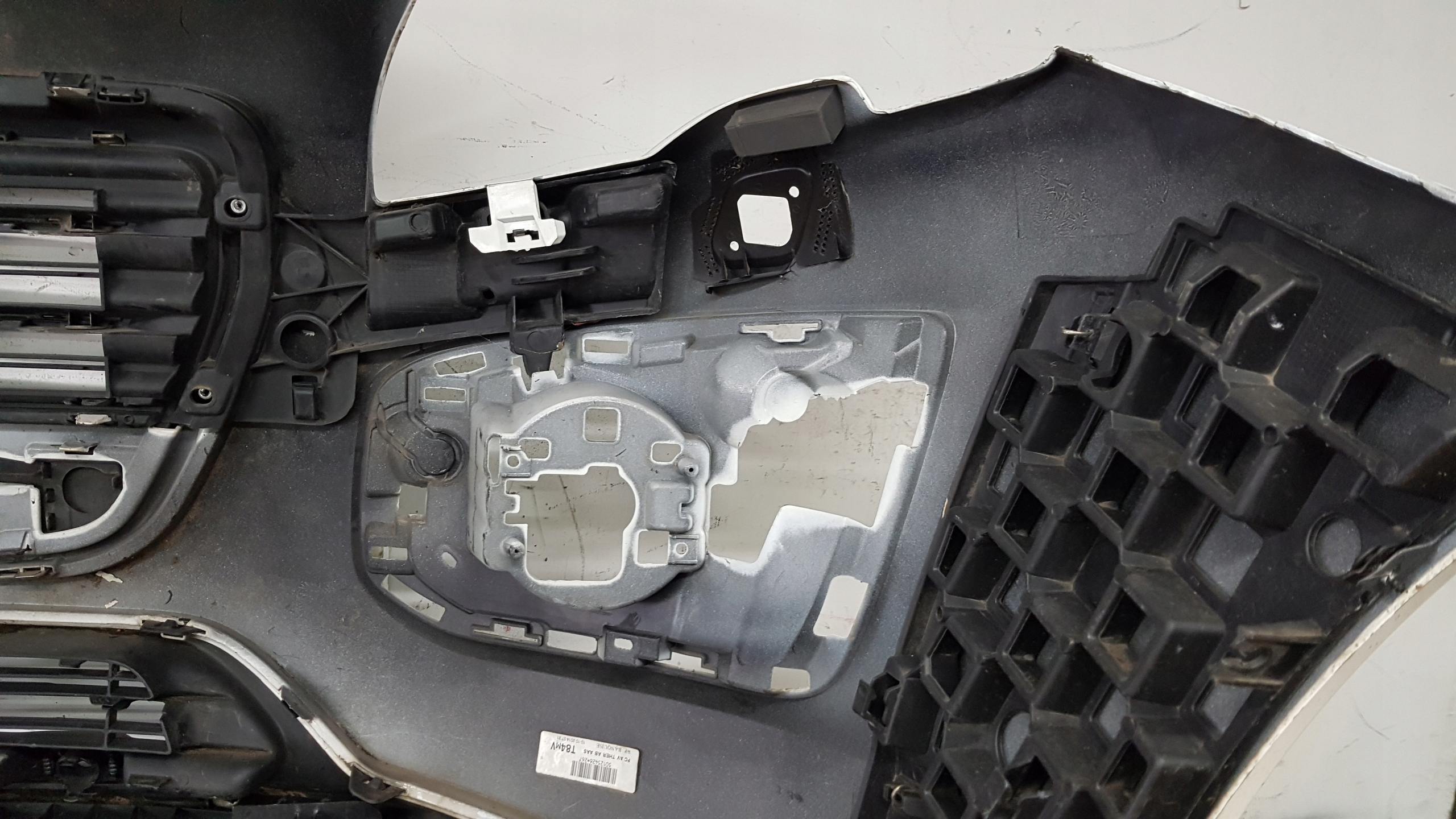 PEUGEOT 3008 LIFT 2012 - bumper front 6388