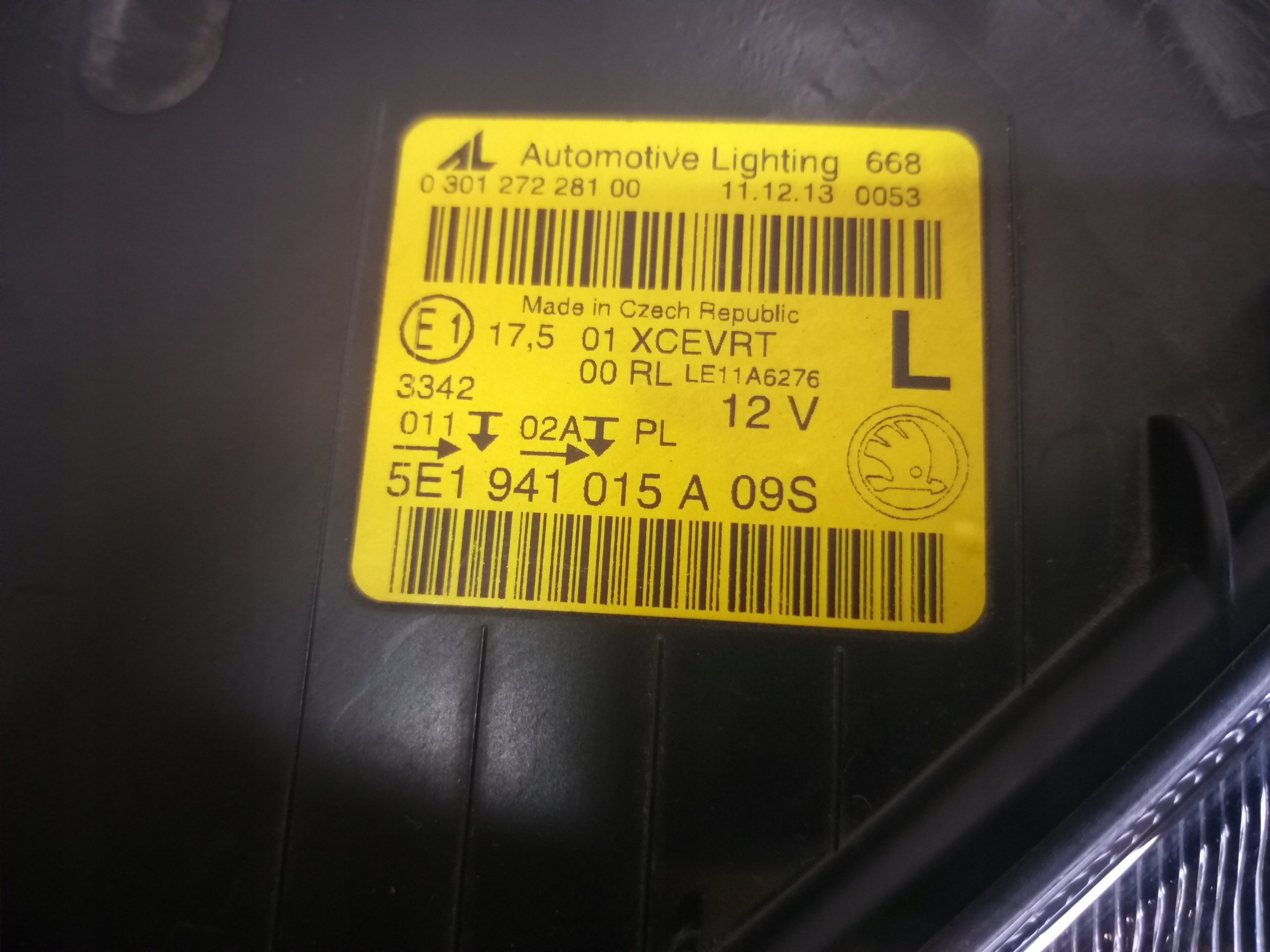 LAMPA LAMPY PRZÓD SKODA OCTAVIA III 3 XENON 5E1941 Numer katalogowy oryginału 5E1941016A 5E1941015A