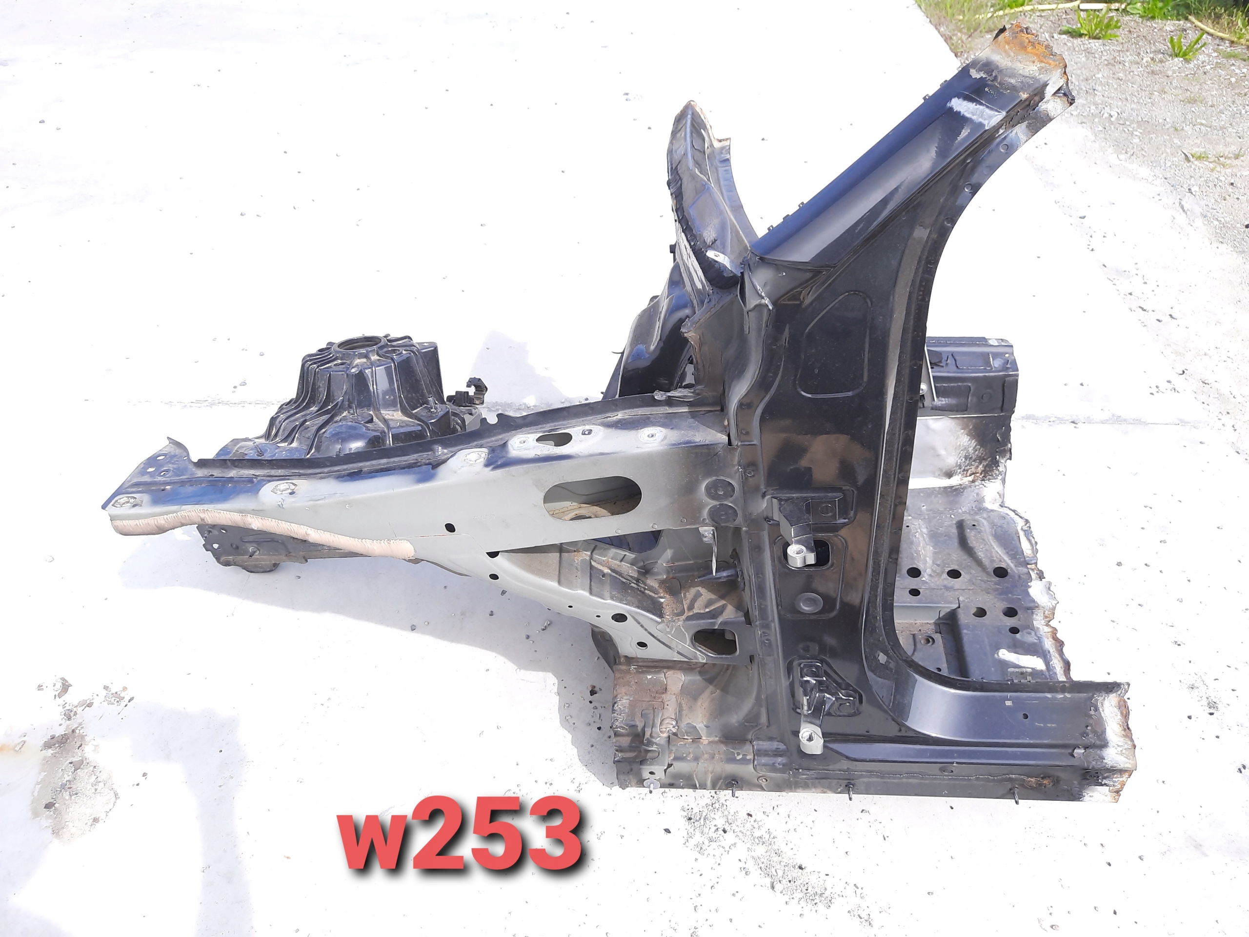 Mercedes-Benz GLC W253 COUPE ĆWIARTKA PRZÓD LEWA