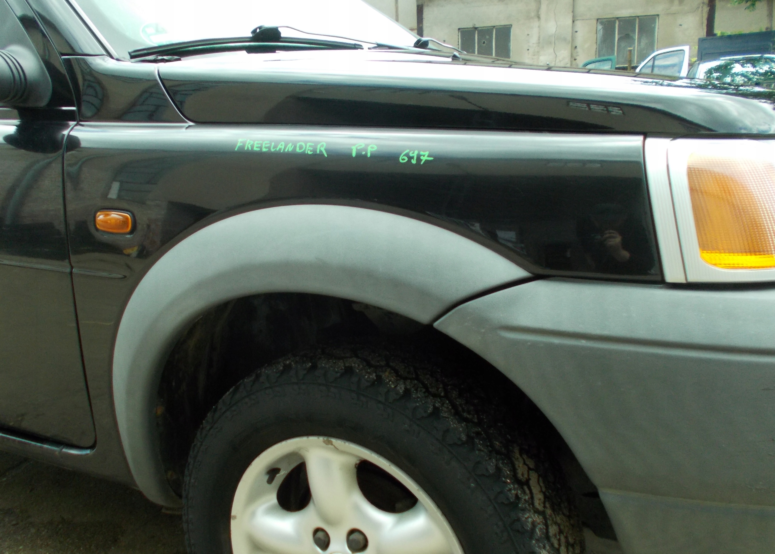 LAND ROVER FREELANDER e parafango destra anteriore 697