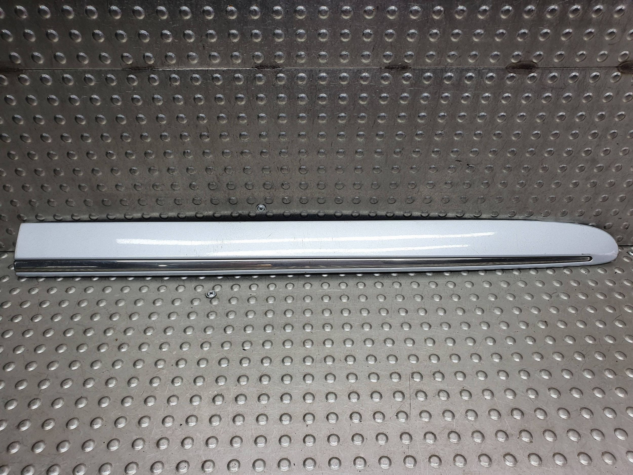 moulding door right rear part CHROM A2116901462 MERCEDES E-class W211