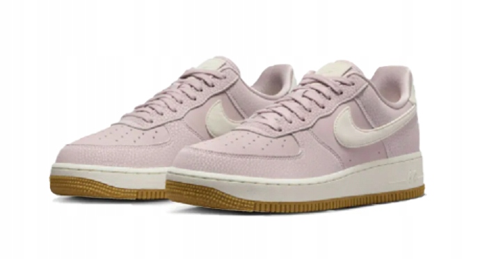 Dámské sportovní boty Nike Air Force 1 '07 Next Nature FN6326-001 42