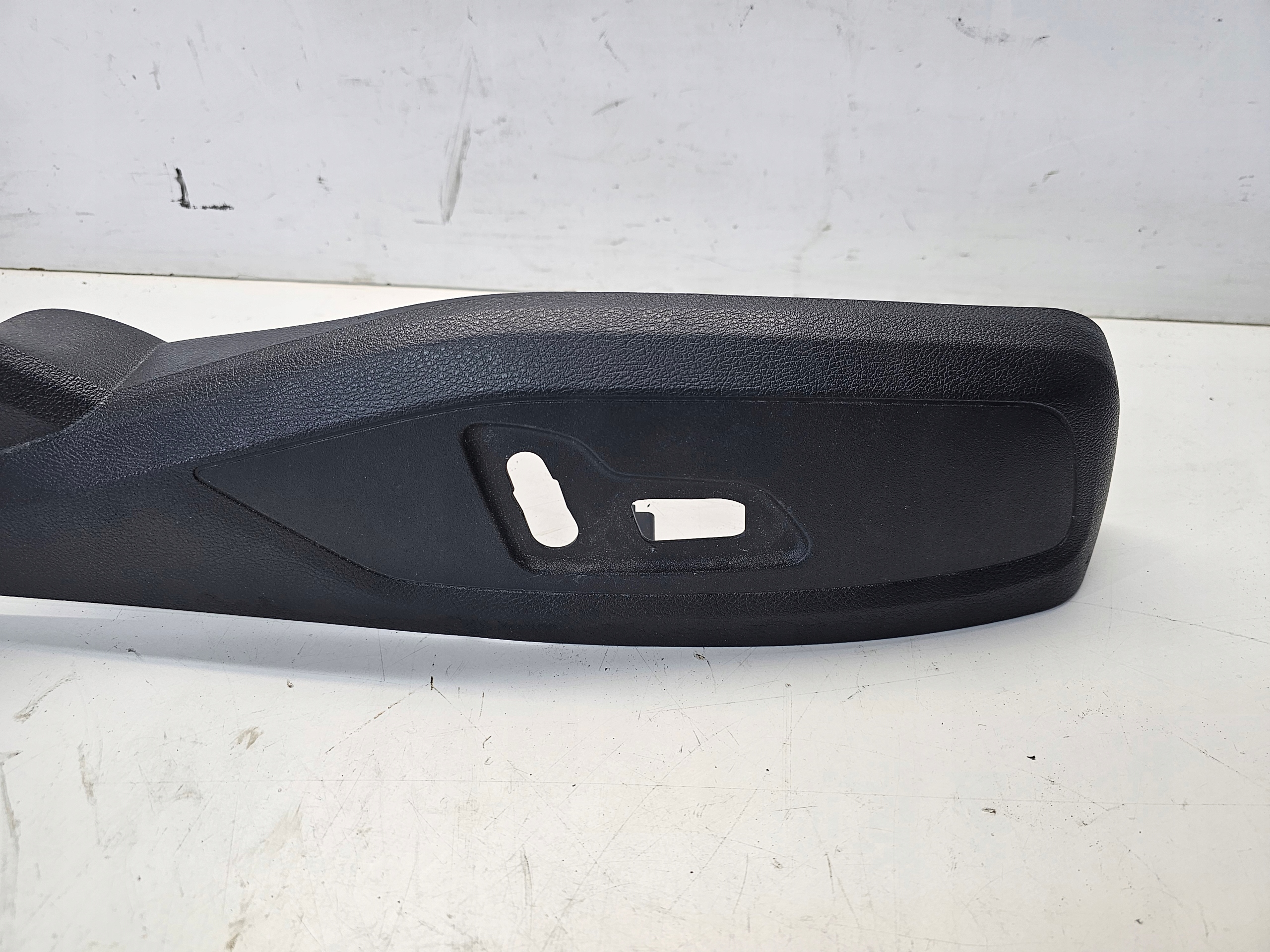 cover spoiler seat right AUDI A4 B9 8W0881326Q