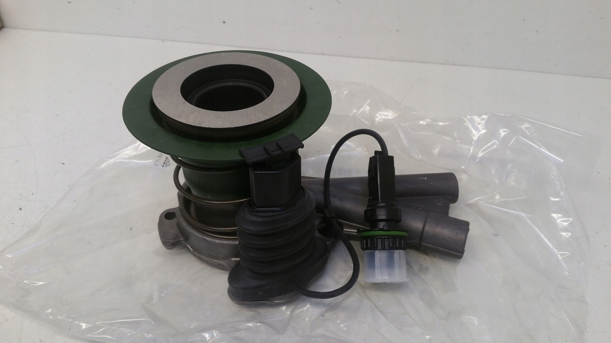 sensor wysprzeglik 0022505715 Mercedes