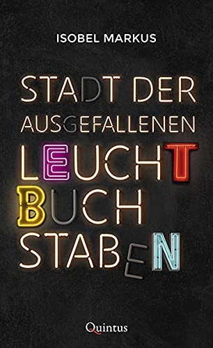 Stadt der ausgefallenen Leuchtbuchstaben