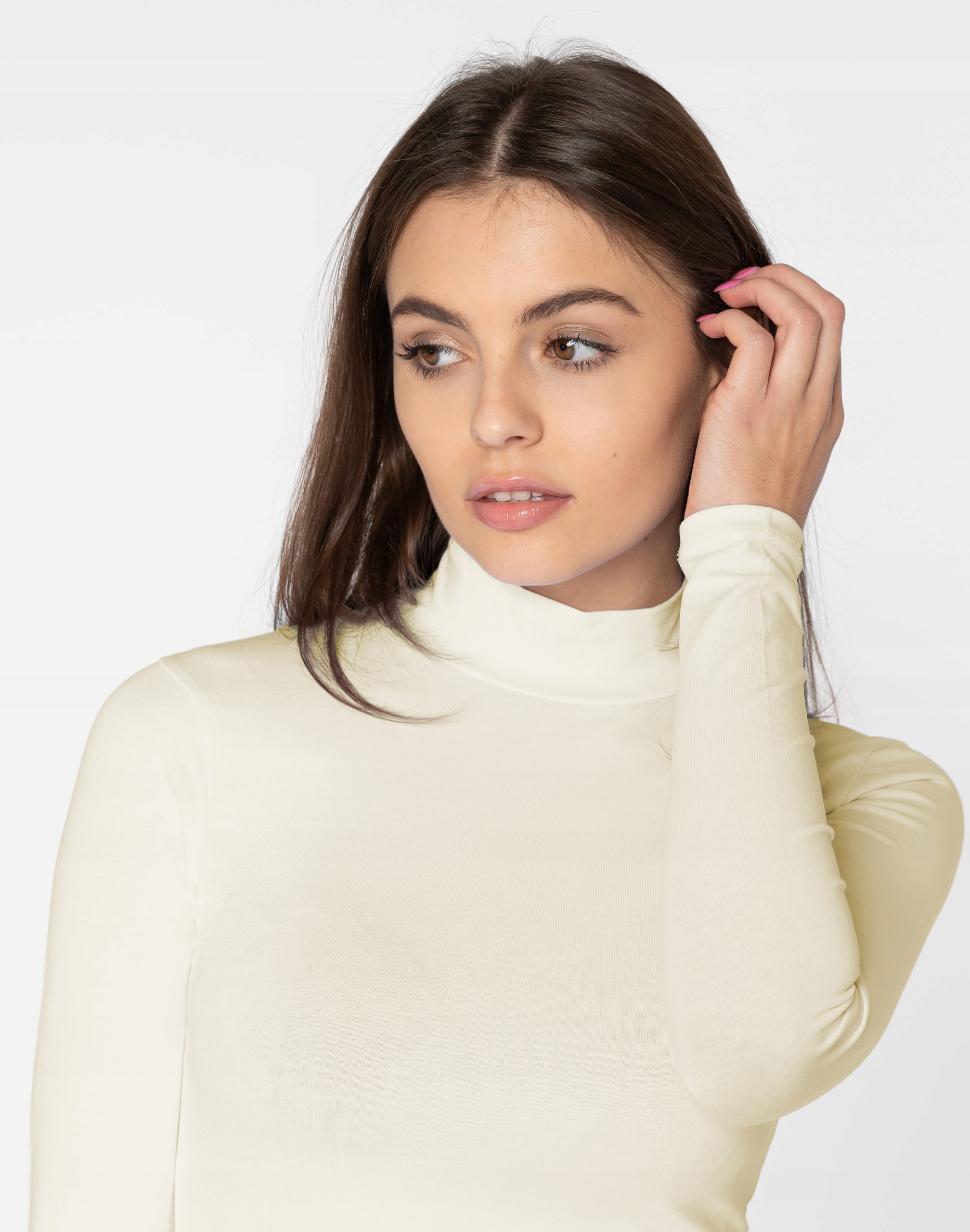 Półgolf Damski Cienki Sweter Golf 8111-16 r M/L Marka LaTynka
