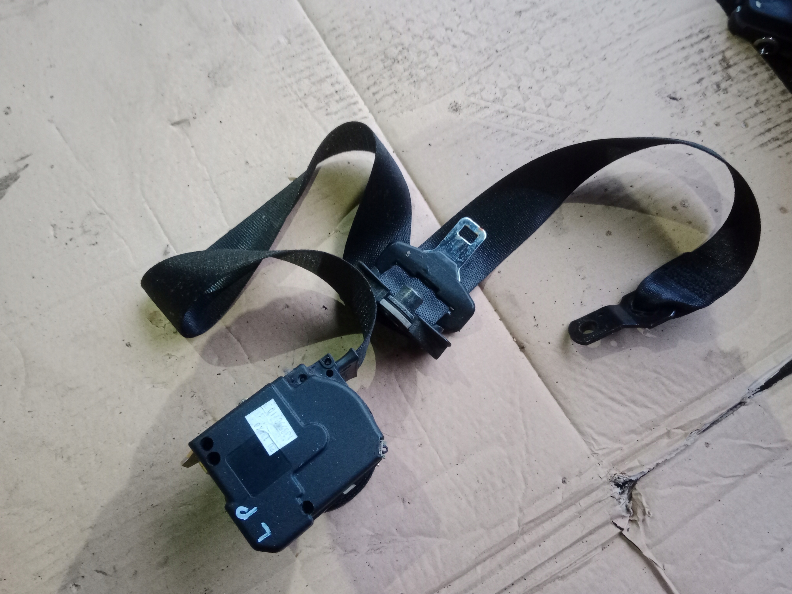 tension belt safety left front RANGE ROVER L322 EU