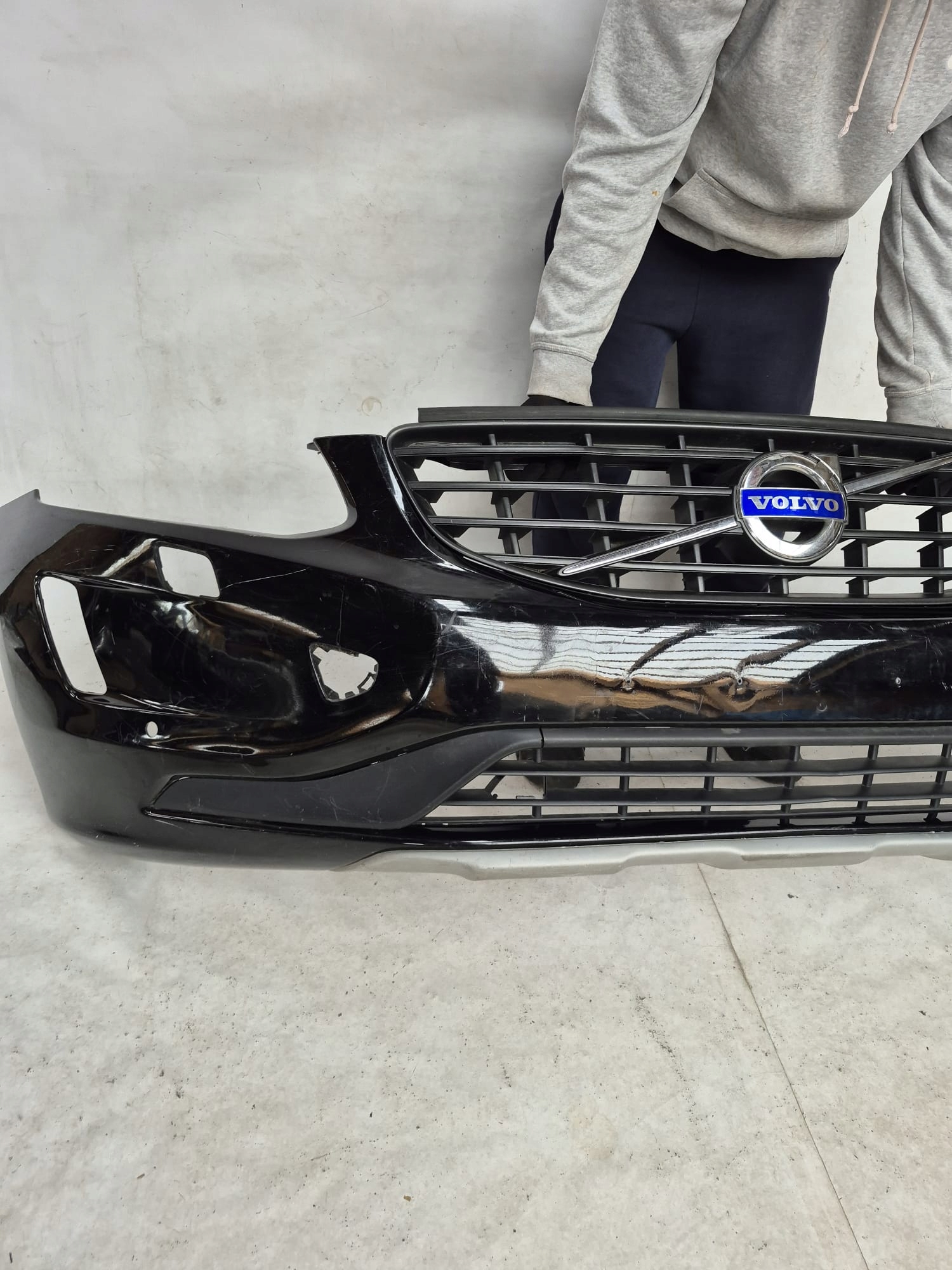 VOLVO XC60 and LIFT 13-17 bumper front front SPR PDC 31323765