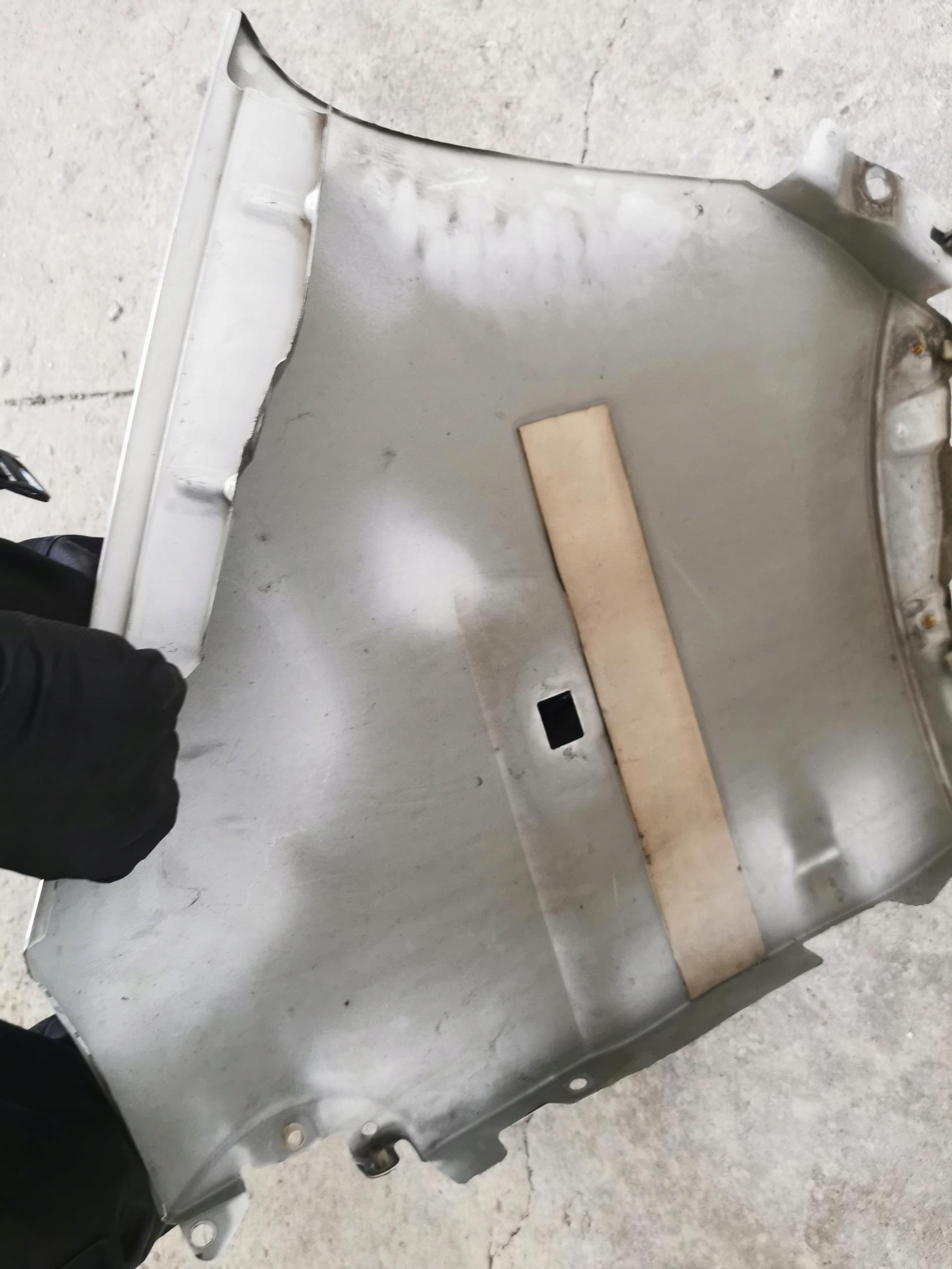 blatník levý předek RENAULT MASTER II 03-09